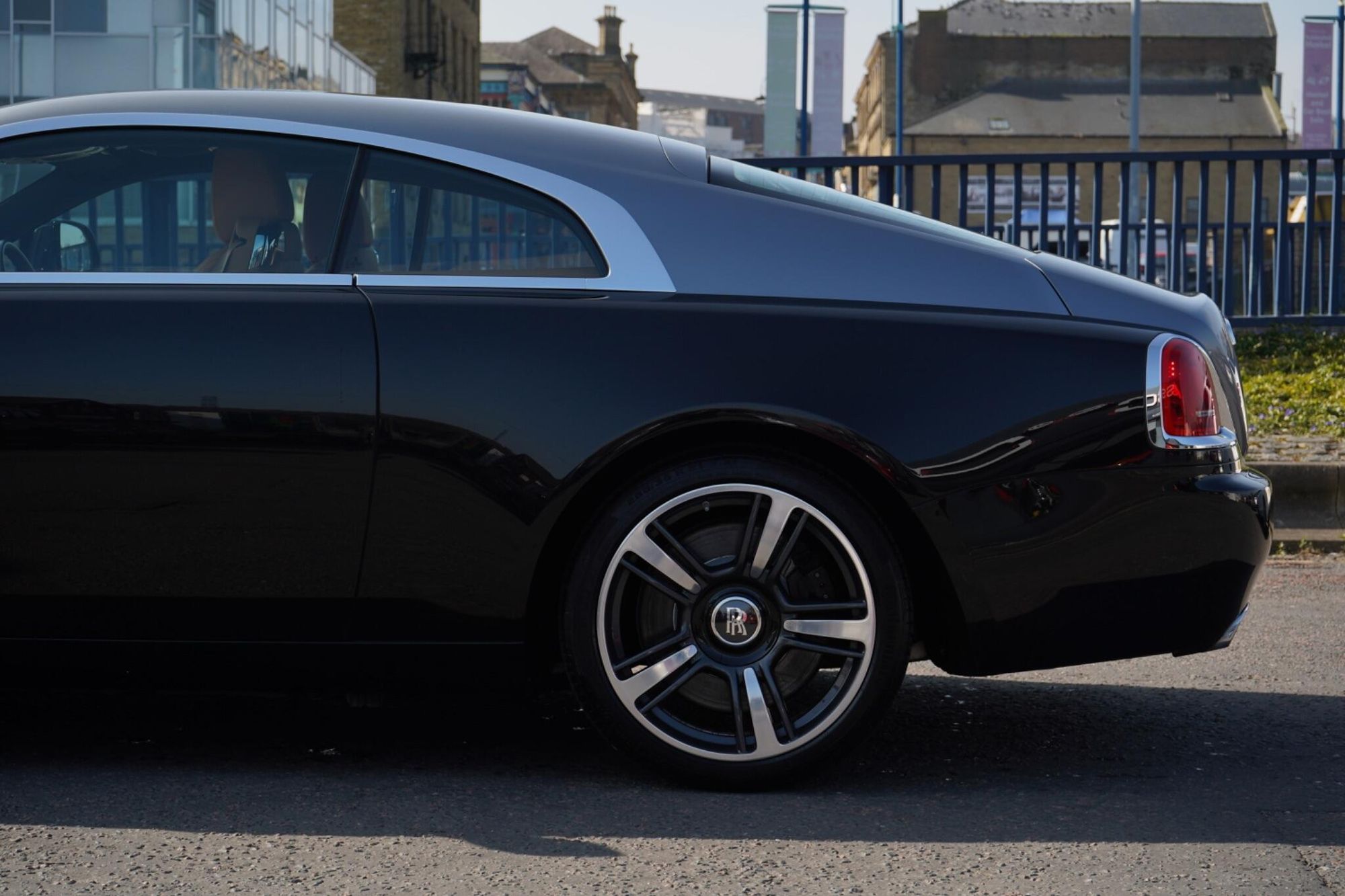 ROLLS-ROYCE WRAITH COUPE 2dr Auto for sale UK - Slide 8