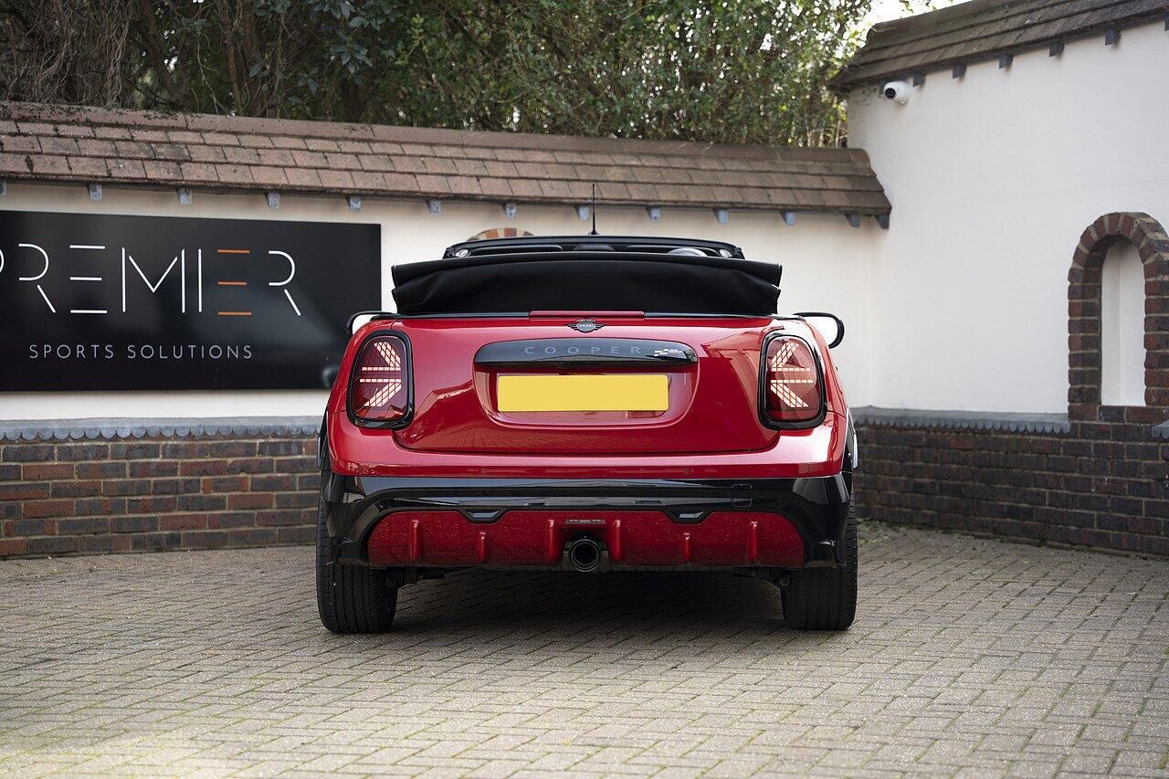 MINI COOPER CONVERTIBLE 2.0 John Cooper Works 2dr Auto for sale UK - Slide 8