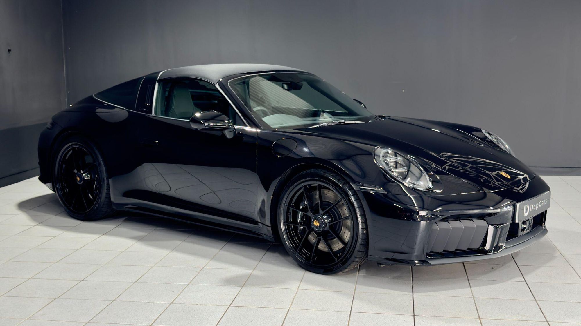 PORSCHE 911 [992] TARGA 4 GTS t-Hybrid 2dr PDK for sale UK - Slide 5