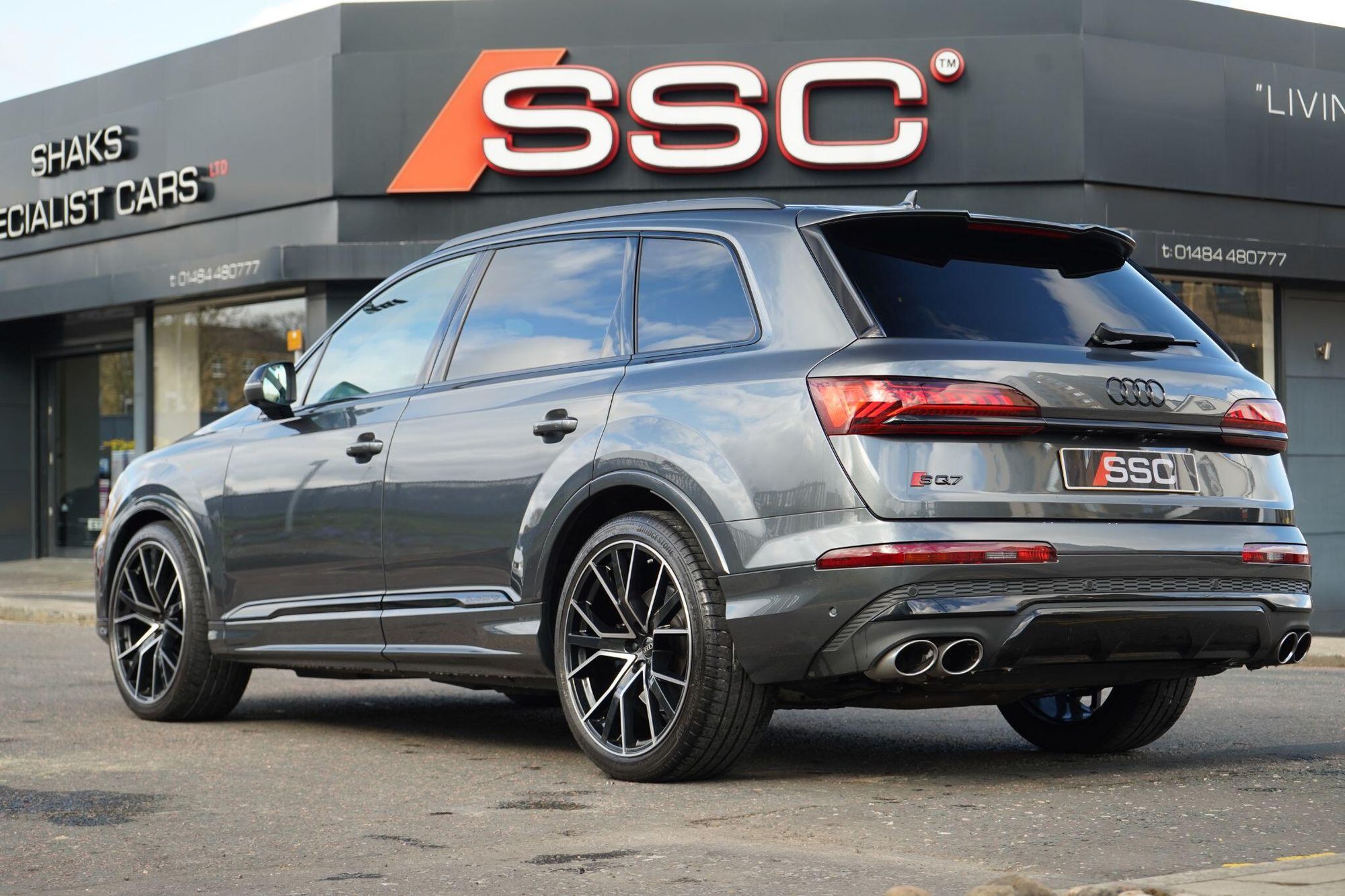 AUDI Q7 ESTATE SQ7 TFSI Quattro Vorsprung 5dr Tiptronic for sale UK - Slide 2