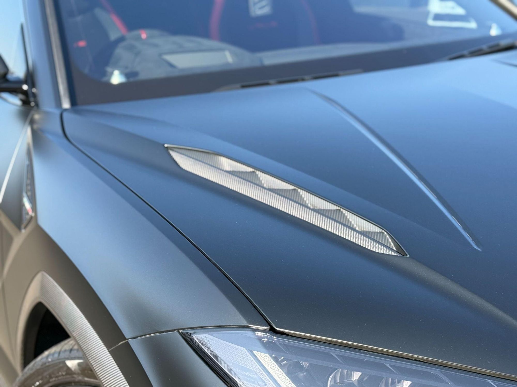 LAMBORGHINI URUS ESTATE 4.0T FSI V8 Performante 5dr Auto for sale UK - Slide 5