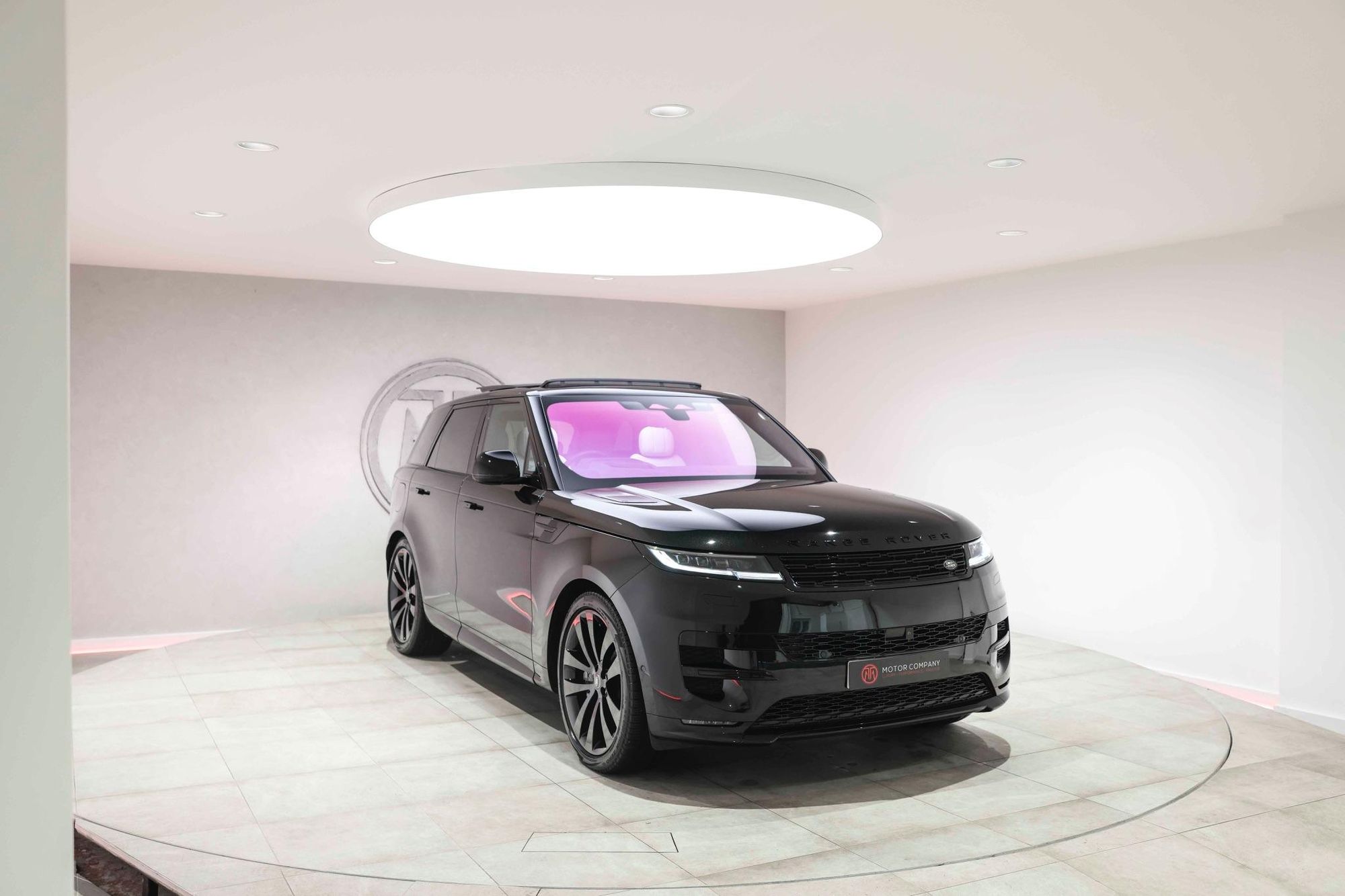 LAND ROVER RANGE ROVER SPORT ESTATE 4.4 P530 V8 First Edition 5dr Auto for sale UK - Slide 5