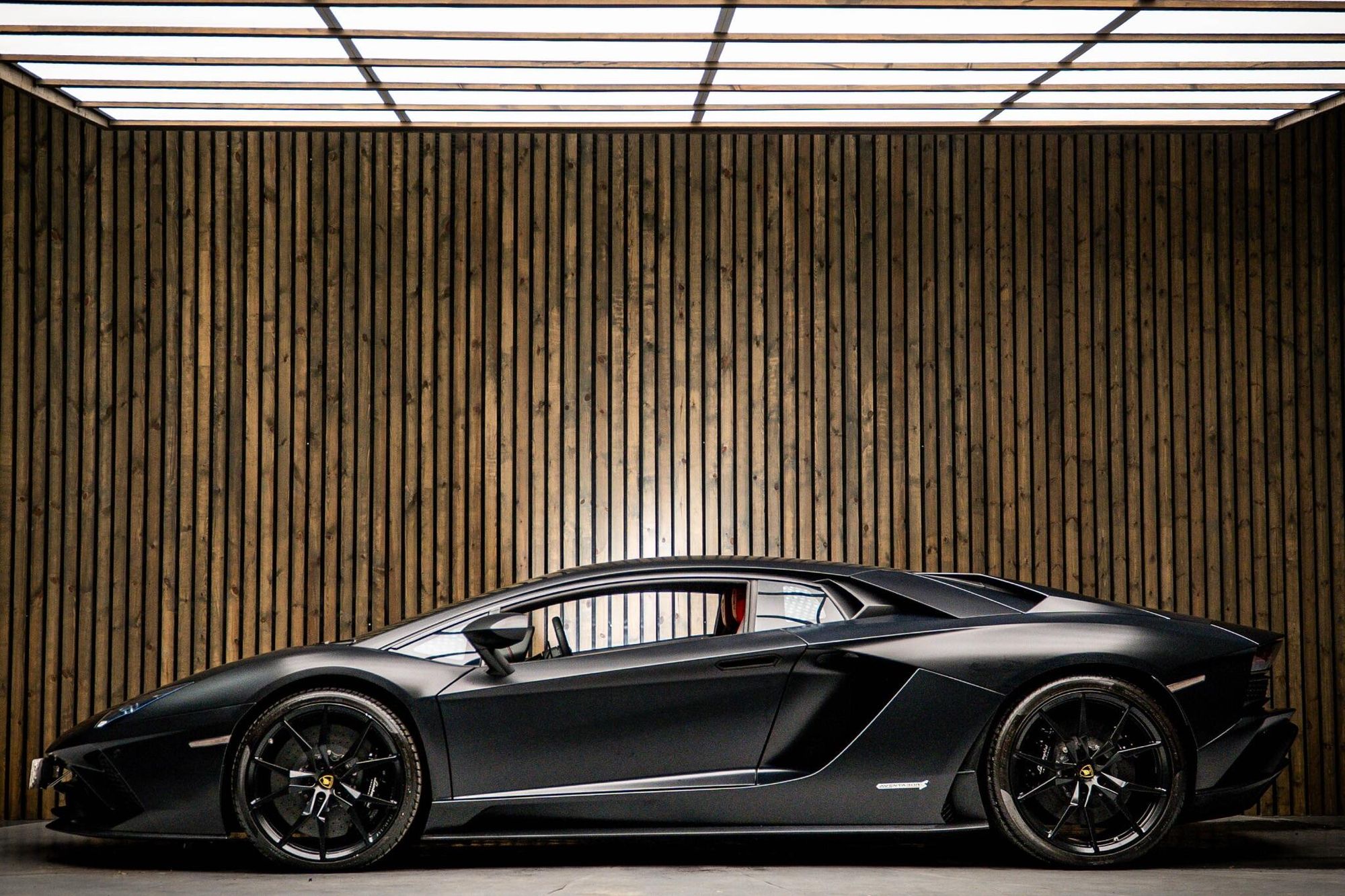 LAMBORGHINI AVENTADOR COUPE LP 740-4 S 2dr ISR for sale UK - Slide 7