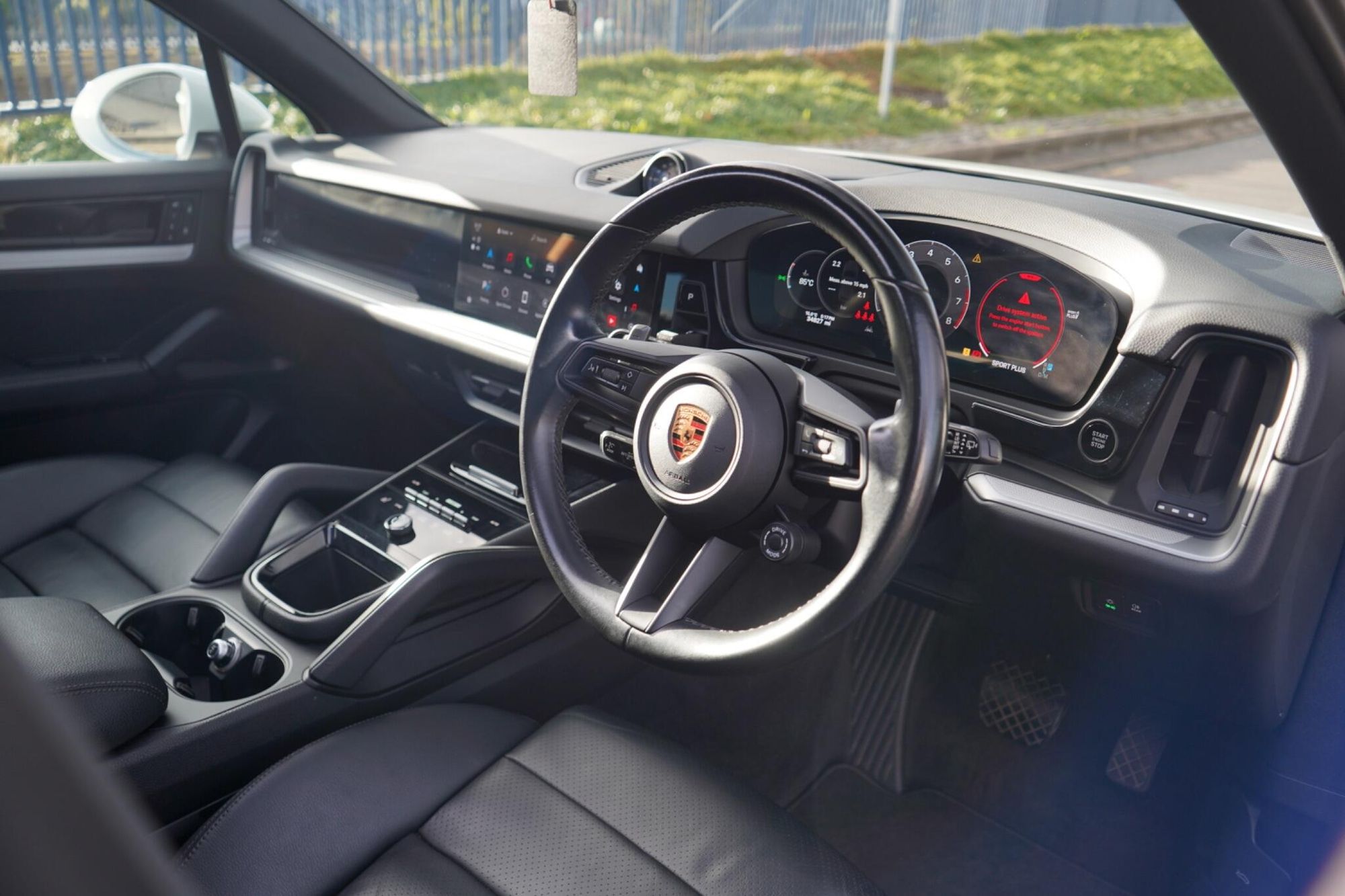 Porsche Cayenne 3.0 V6 Black Edition Tiptronic S 5 Door Auto for sale UK - Slide 10
