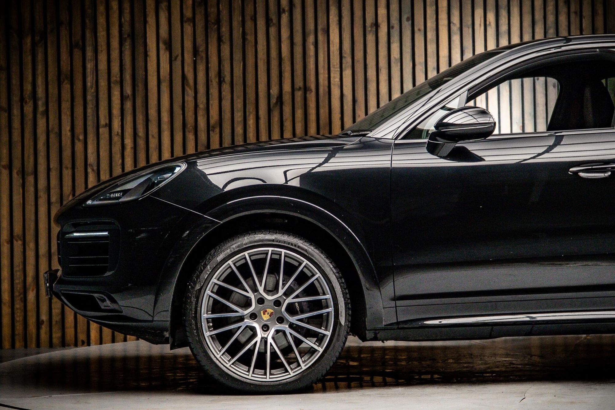 PORSCHE CAYENNE COUPE SPECIAL EDITIONS E-Hybrid Platinum Edition 5dr Tiptronic S for sale UK - Slide 9