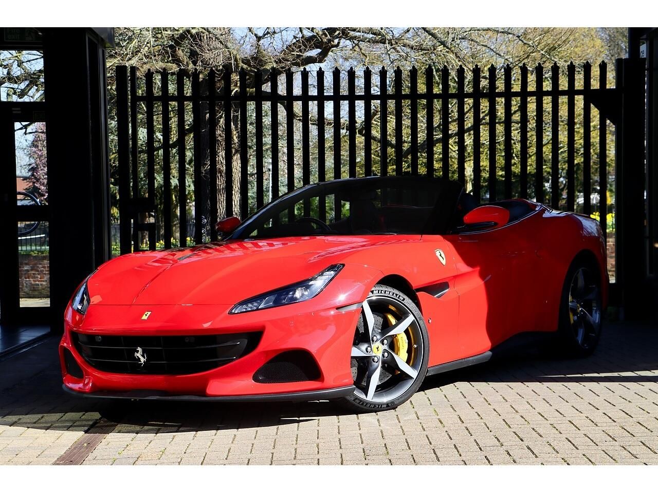 FERRARI Portofino M 2dr Auto for sale UK - Slide 3