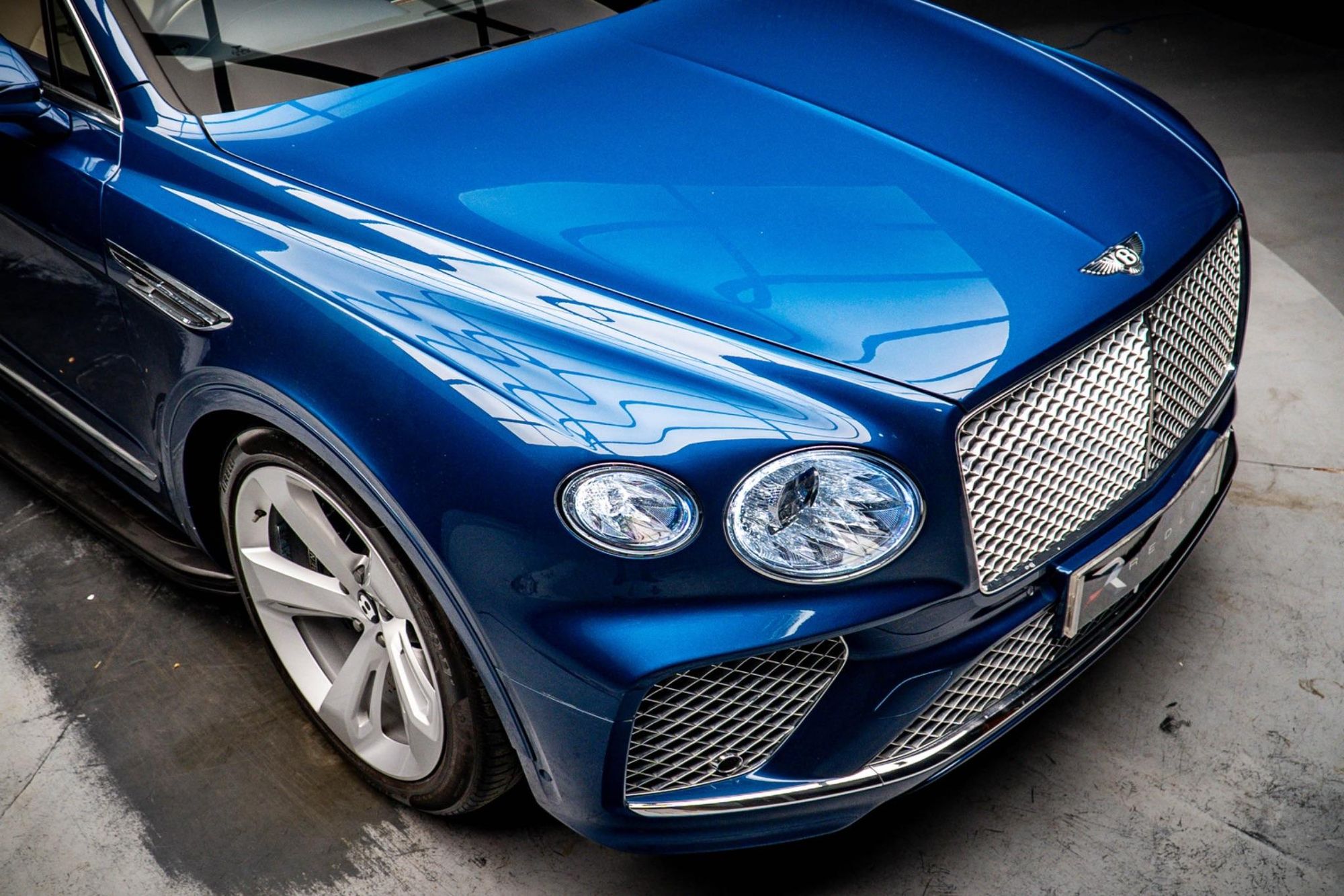 BENTLEY BENTAYGA ESTATE 4.0 V8 5dr Auto for sale UK - Slide 10