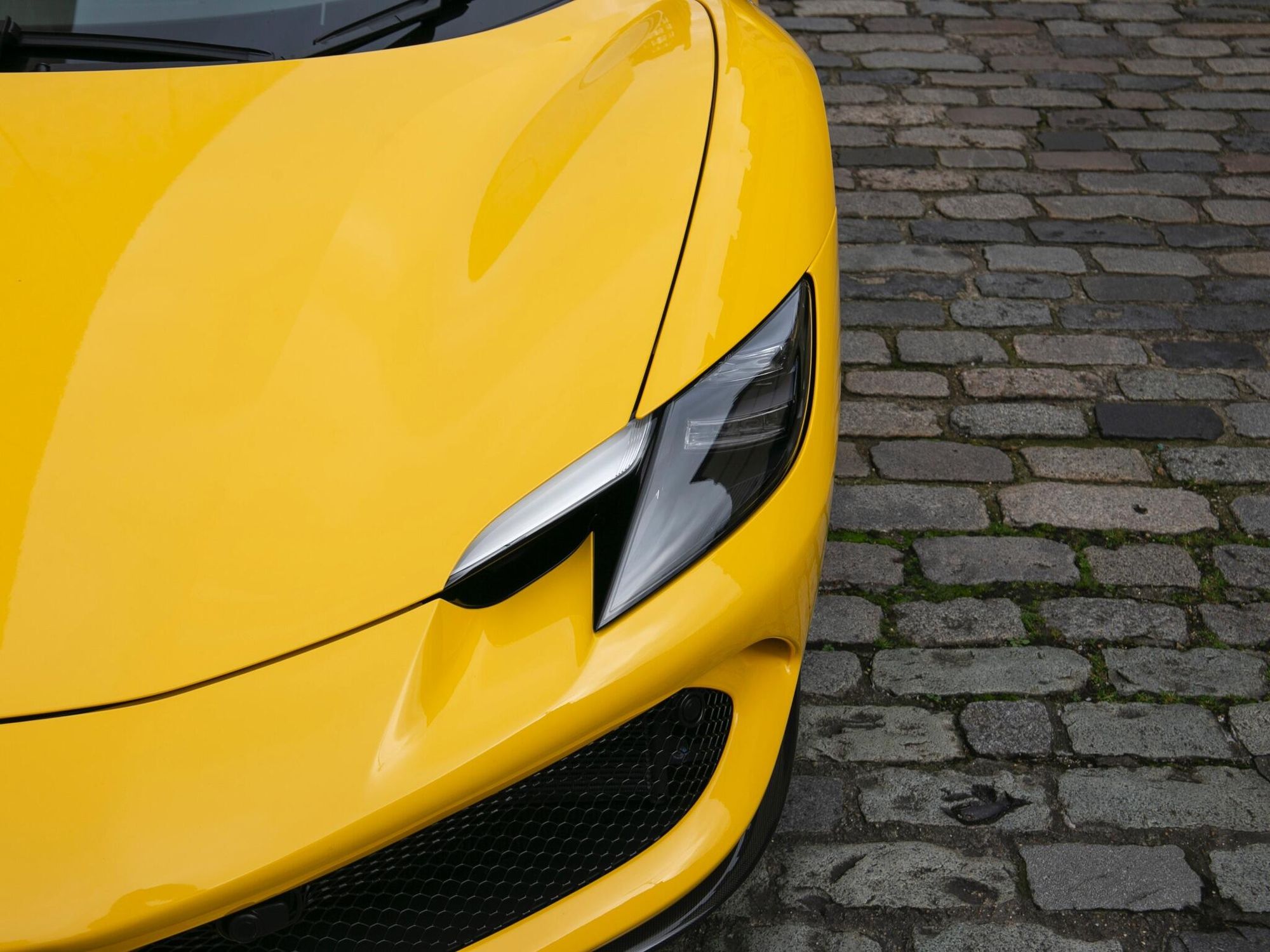 FERRARI 296 CONVERTIBLE GTS 2dr Auto for sale UK - Slide 6