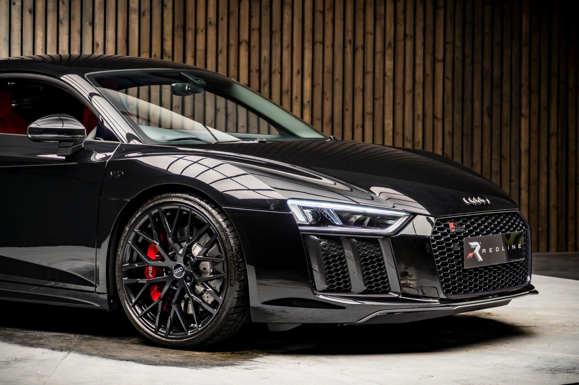 AUDI R8 COUPE 5.2 FSI V10 Quattro 2dr S Tronic for sale UK - Slide 10