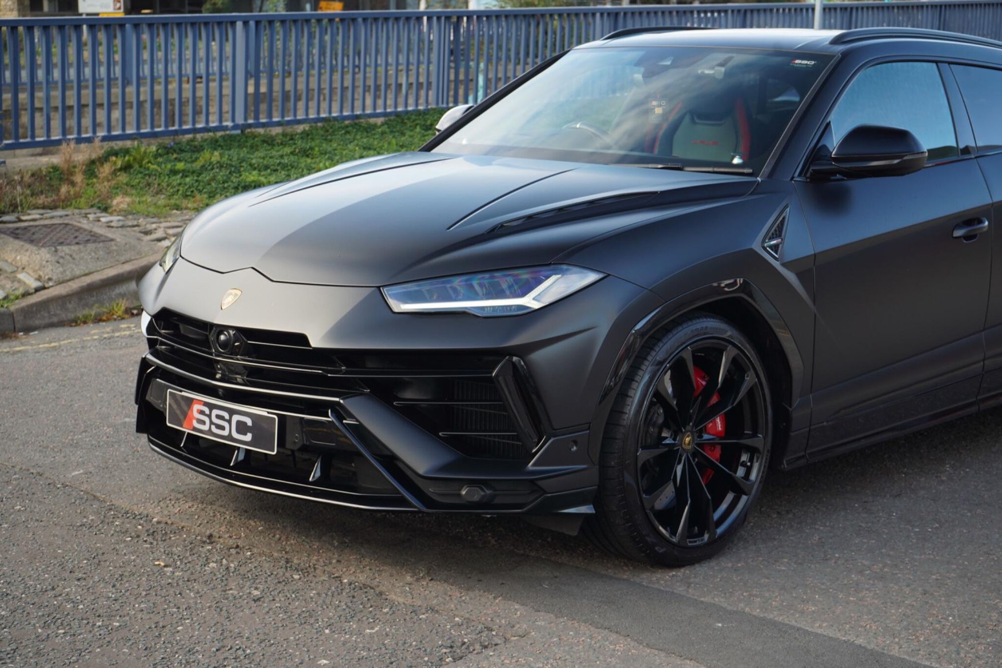 LAMBORGHINI URUS ESTATE 4.0T FSI V8 S 5dr Auto for sale UK - Slide 8