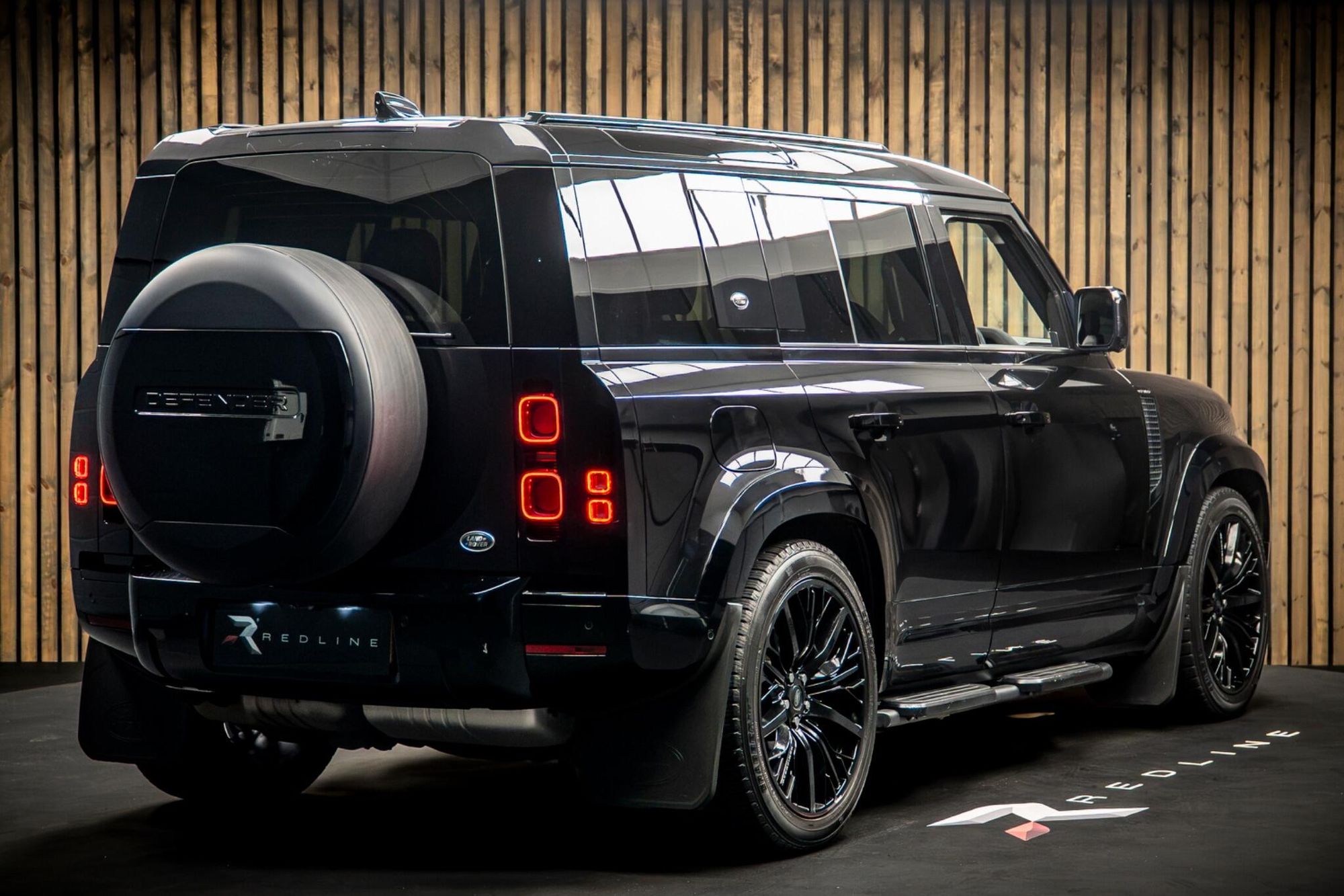 LAND ROVER DEFENDER ESTATE SPECIAL EDITIONS 3.0 D250 XS Edition 110 5dr Auto for sale UK - Slide 4