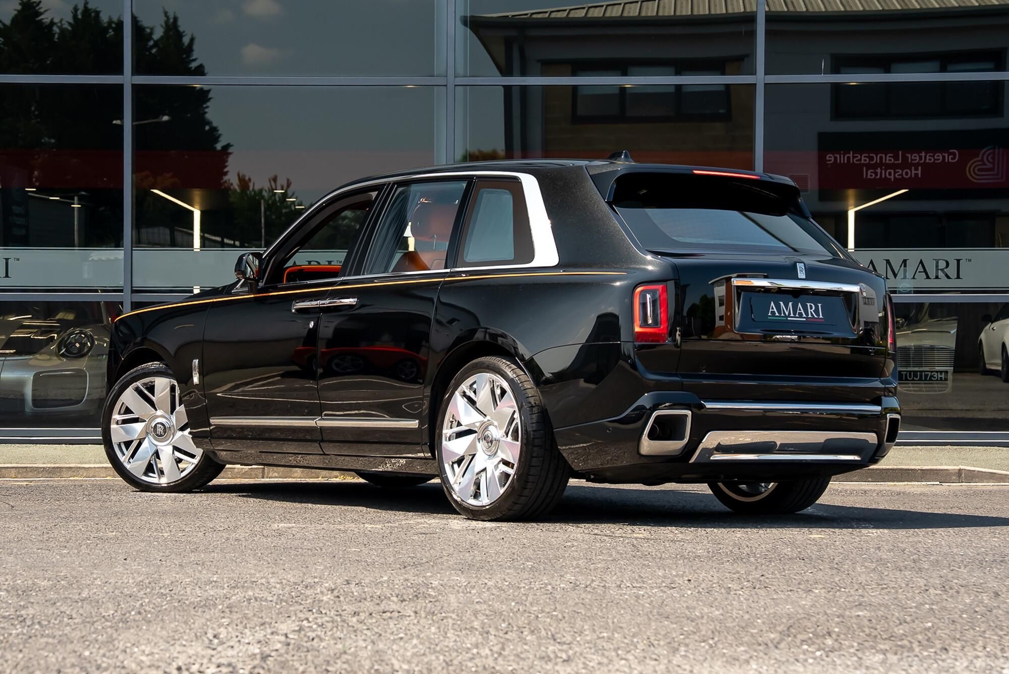 Rolls-Royce Cullinan Suv 6.75 II 5 Door Auto for sale UK - Slide 3