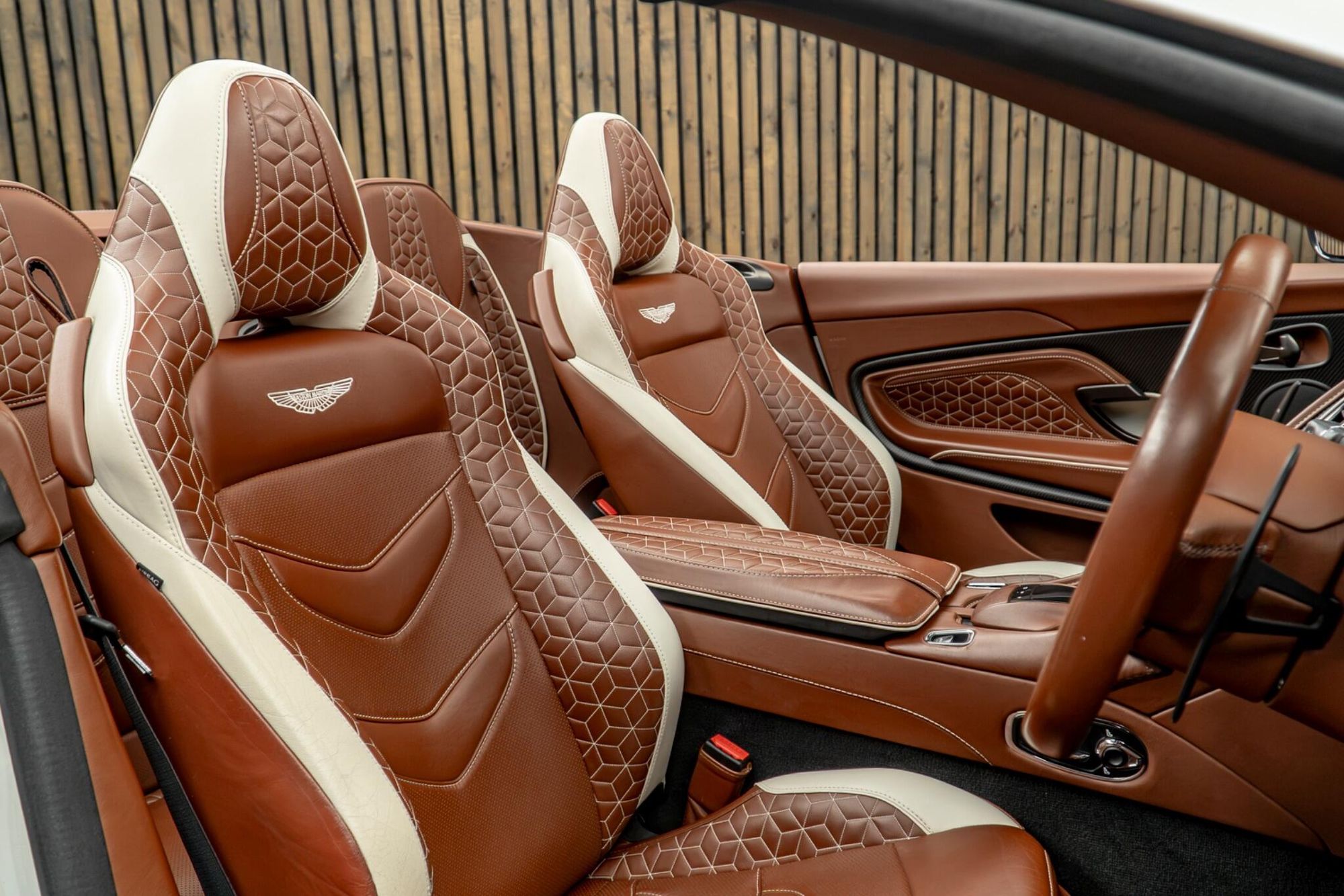 ASTON MARTIN DBS CONVERTIBLE V12 Superleggera 2dr Volante Touchtronic Auto for sale UK - Slide 2