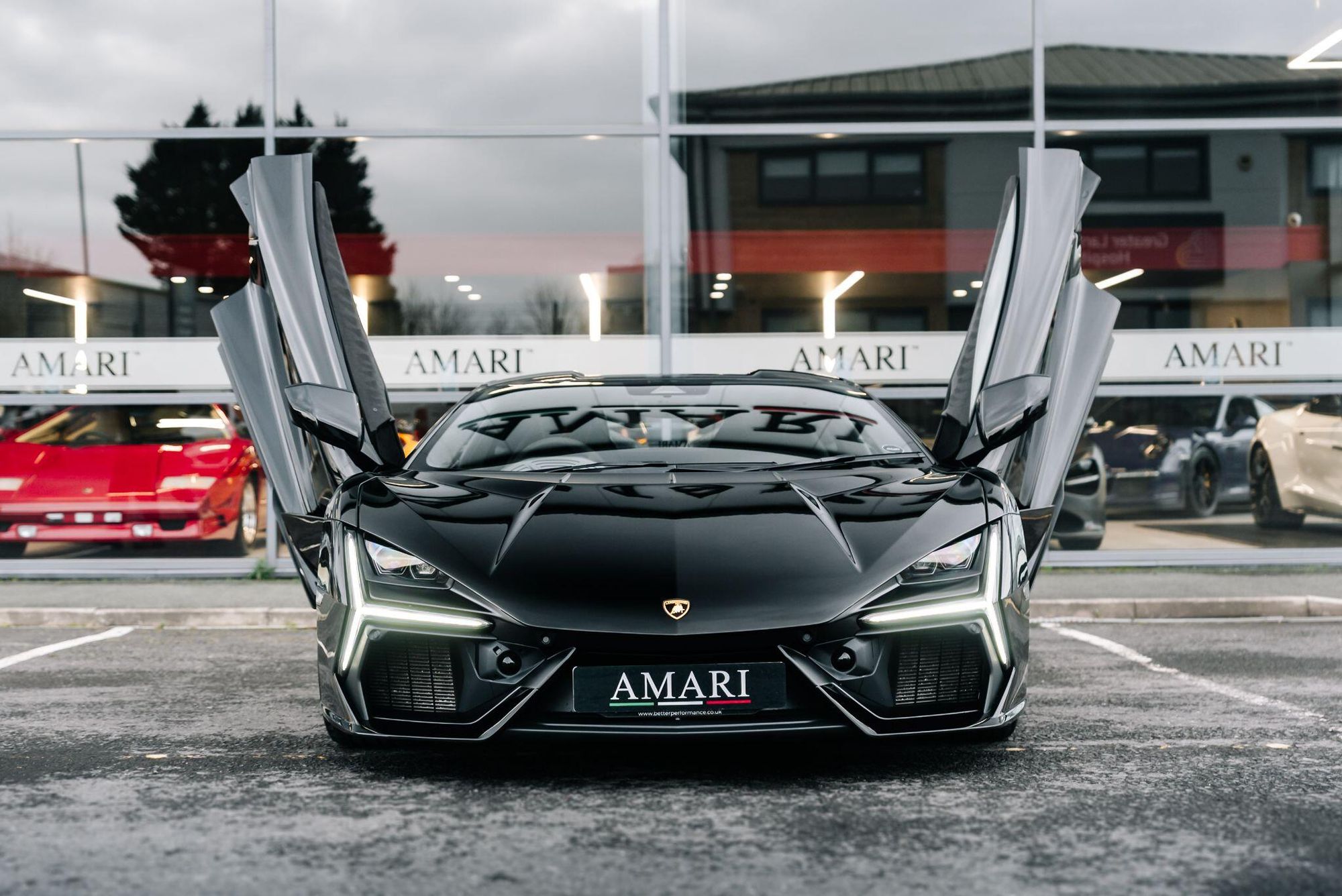 LAMBORGHINI REVUELTO COUPE 6.5 V12 1015 PHEV 2dr DCT for sale UK - Slide 6