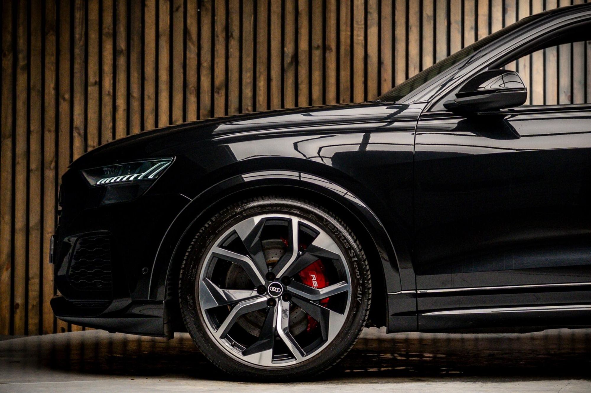 AUDI Q8 ESTATE SQ8 TFSI Quattro Vorsprung 5dr Tiptronic for sale UK - Slide 9