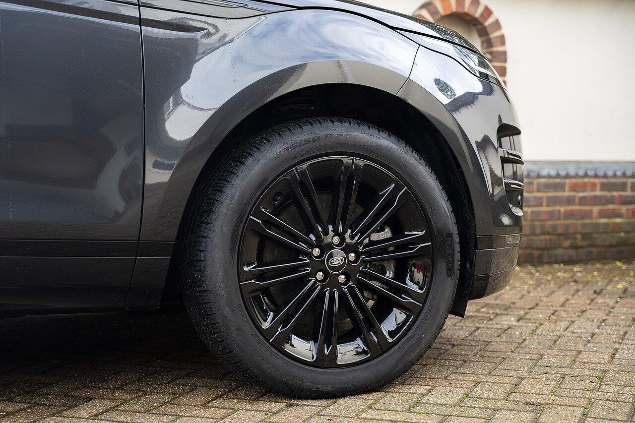 LAND ROVER RANGE ROVER EVOQUE HATCHBACK 1.5 P300e Dynamic HSE 5dr Auto for sale UK - Slide 7