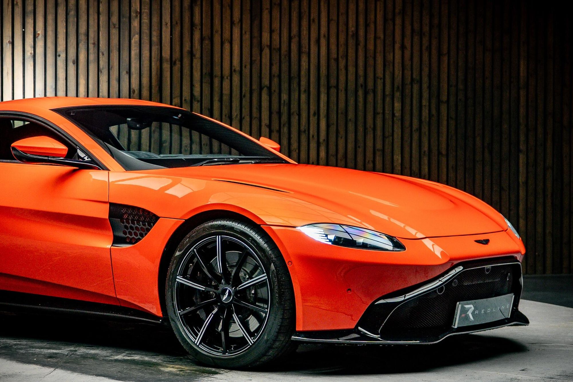 ASTON MARTIN VANTAGE V8 COUPE 2dr ZF 8 Speed Auto for sale UK - Slide 10