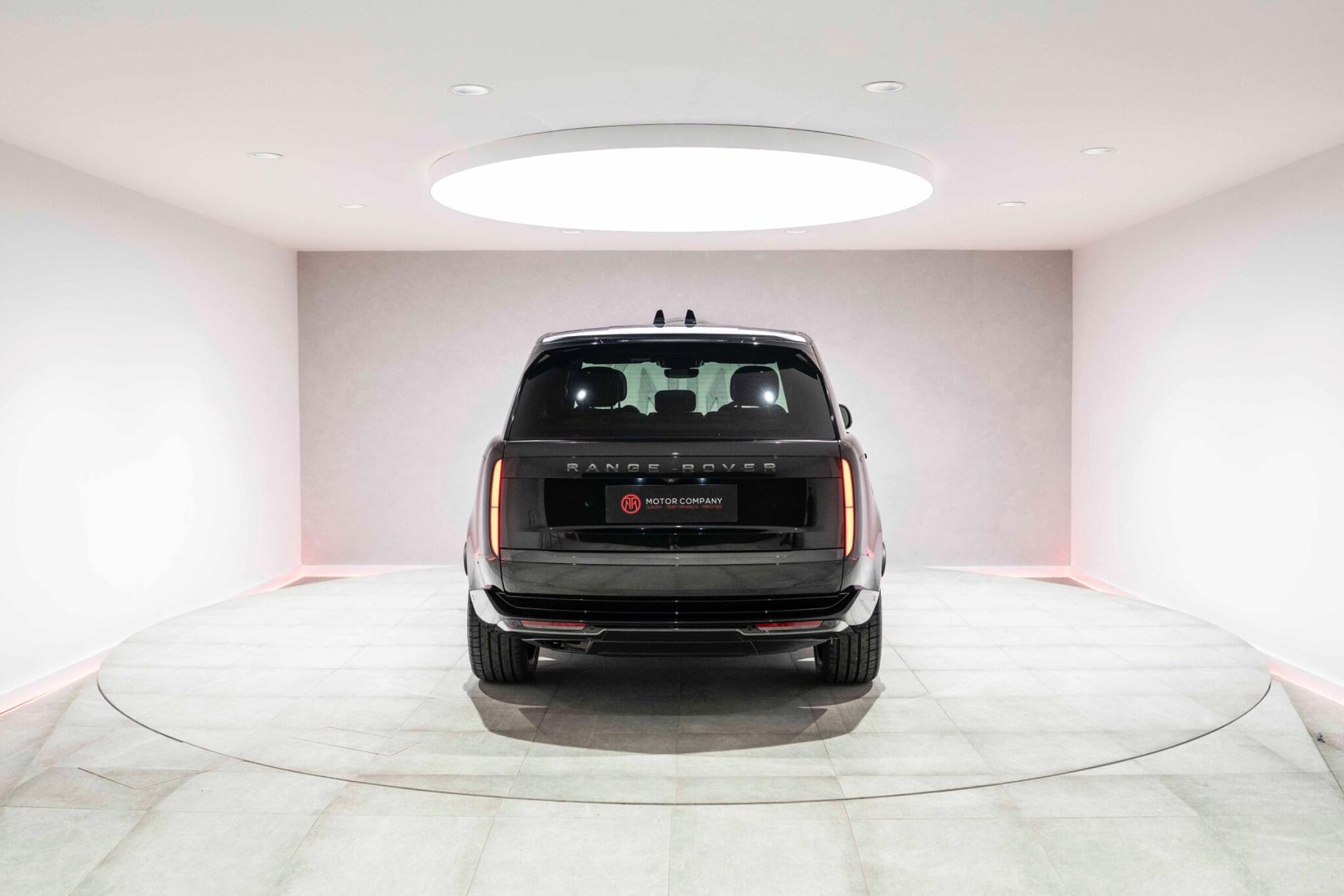 LAND ROVER RANGE ROVER DIESEL ESTATE 3.0 D300 SE 4dr Auto for sale UK - Slide 9