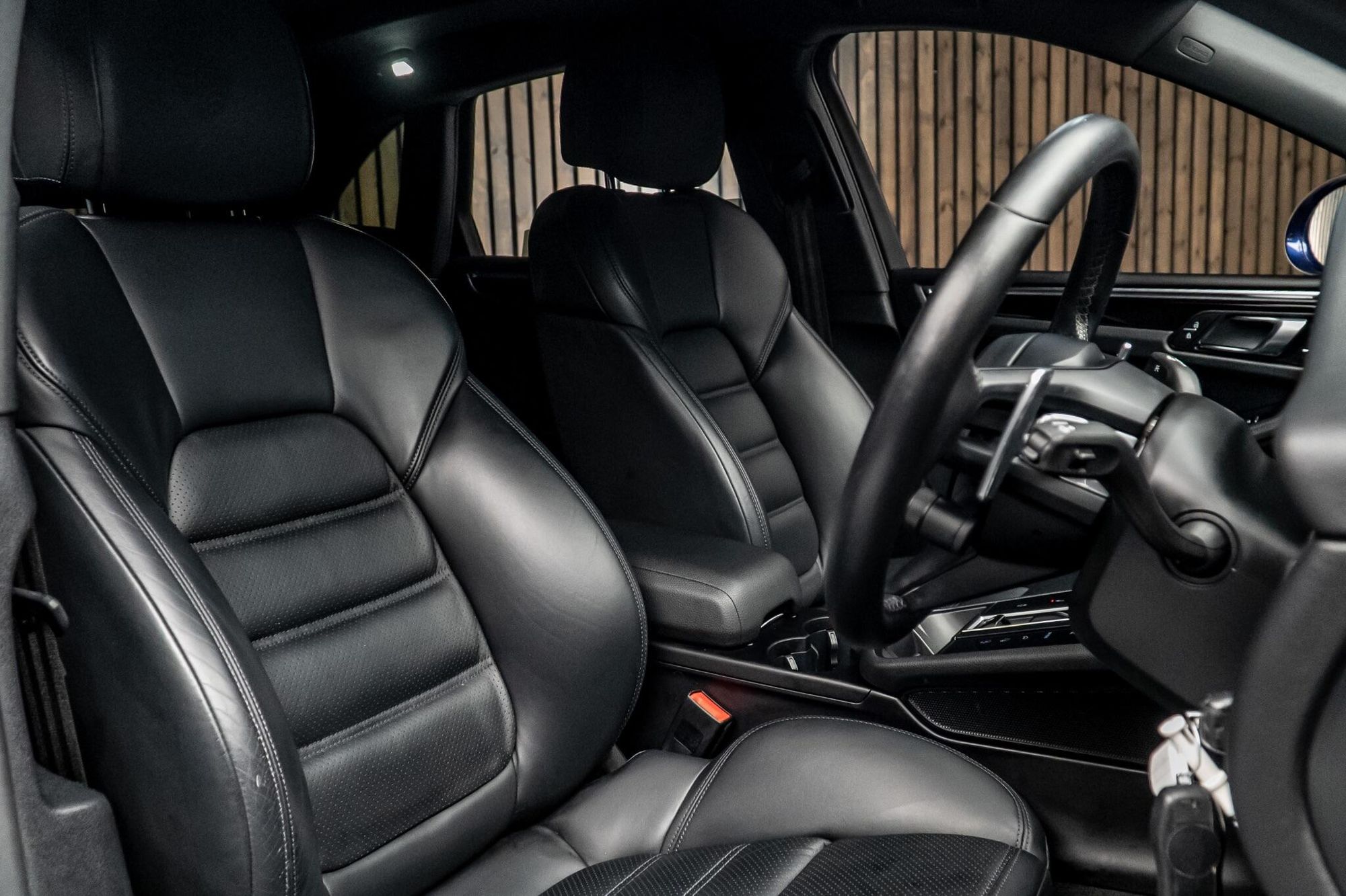 PORSCHE MACAN ESTATE S 5dr PDK for sale UK - Slide 2