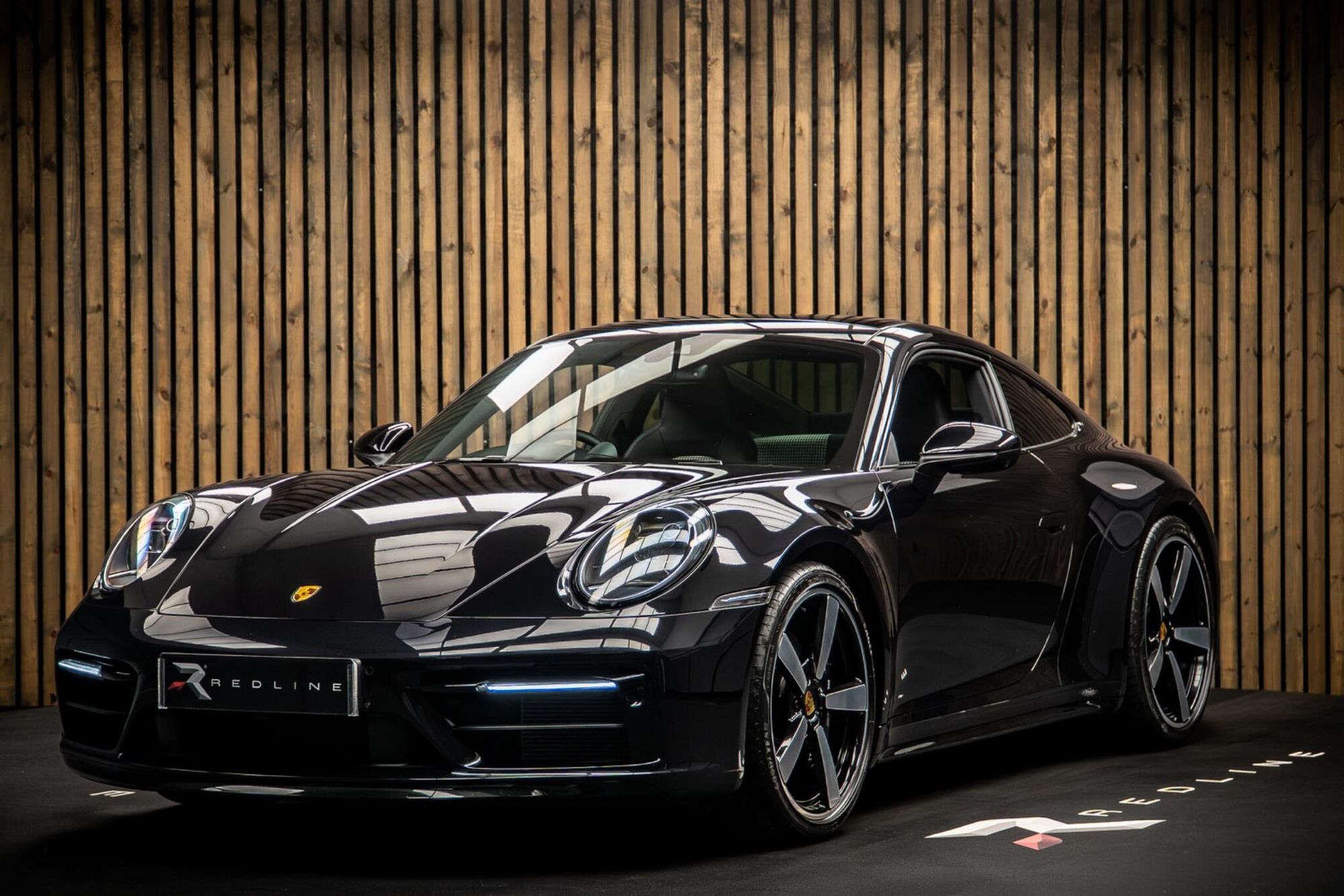 PORSCHE 911 [992] CARRERA 4 COUPE S 2dr PDK for sale UK - Slide 8