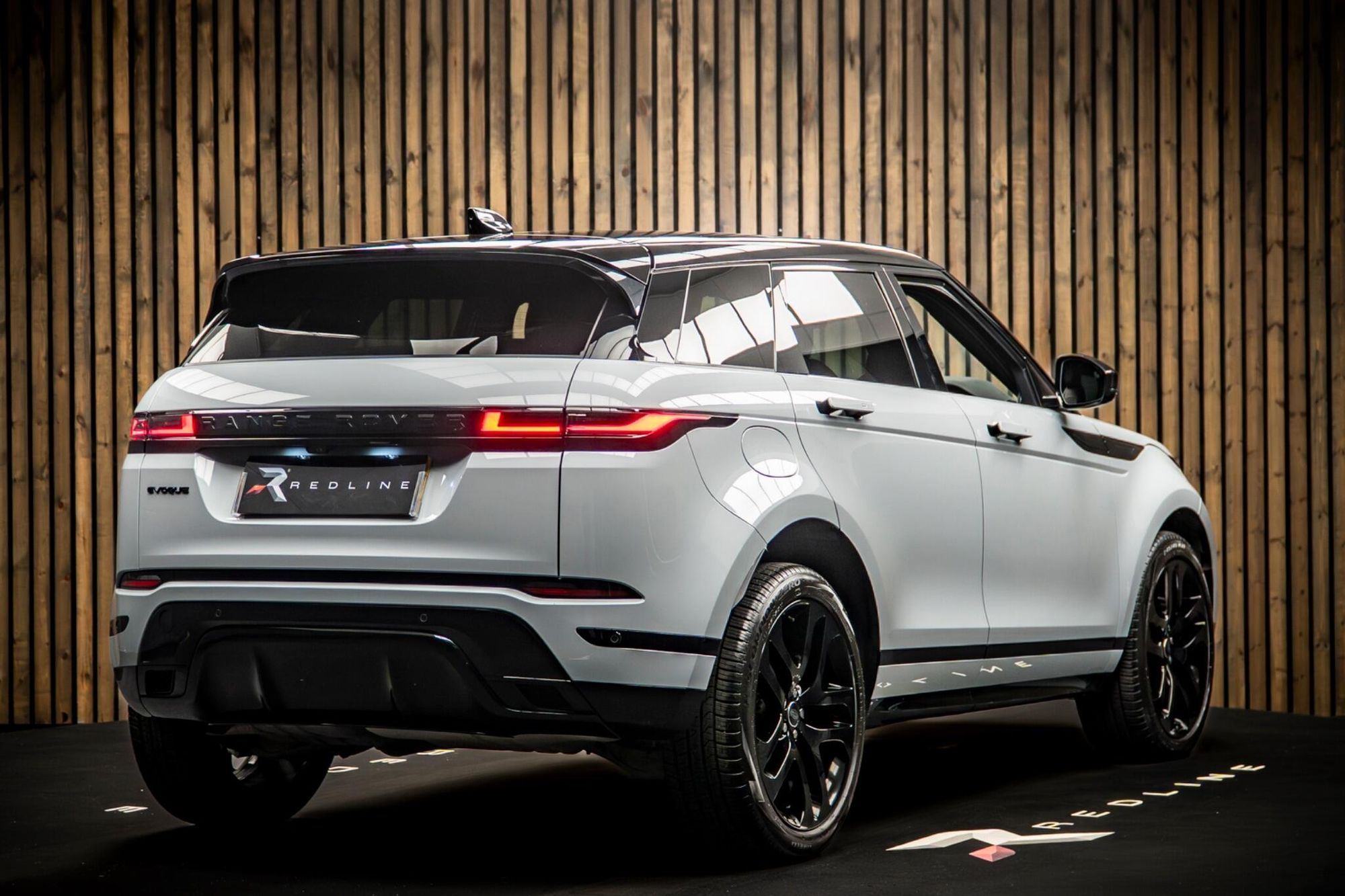 LAND ROVER RANGE ROVER EVOQUE HATCHBACK 2.0 P200 Dynamic HSE 5dr Auto for sale UK - Slide 4