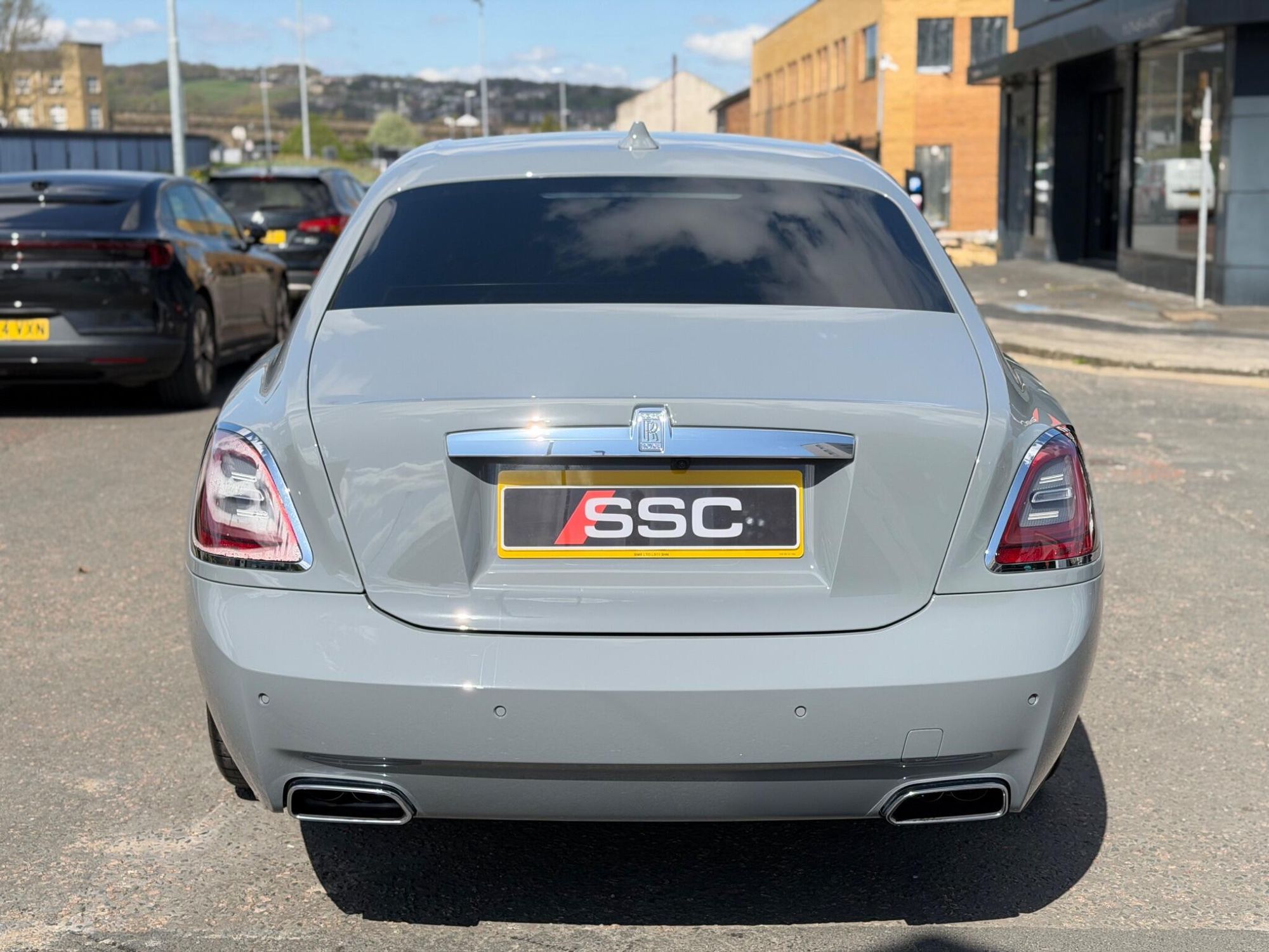 ROLLS-ROYCE GHOST SALOON 4dr Auto EWB for sale UK - Slide 8