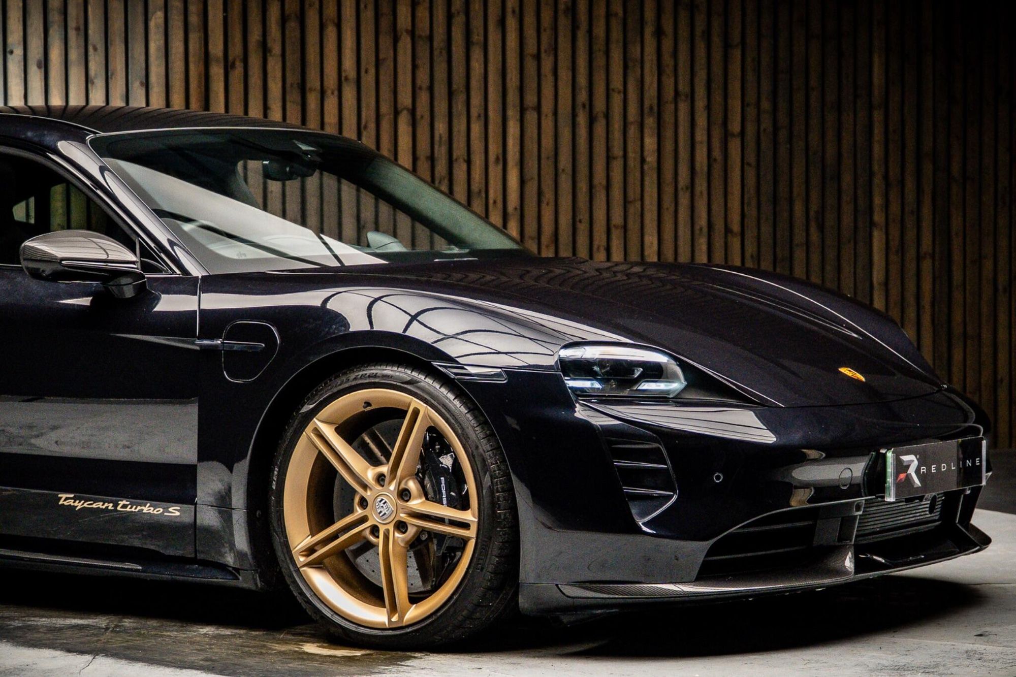 PORSCHE TAYCAN SALOON 560kW Turbo S 93kWh 4dr Auto for sale UK - Slide 10