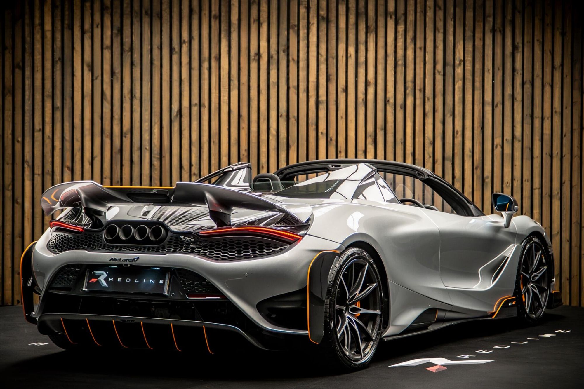 MCLAREN 765LT SPIDER V8 2dr SSG Auto for sale UK - Slide 4