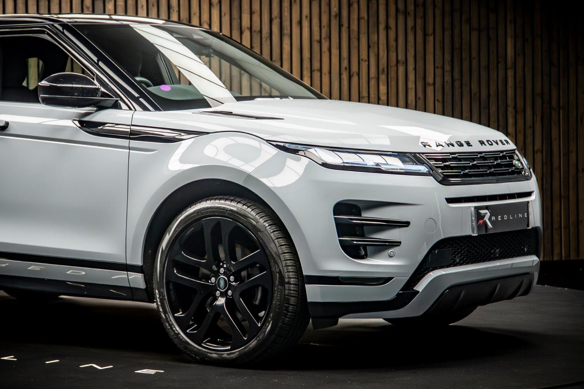 LAND ROVER RANGE ROVER EVOQUE HATCHBACK 2.0 P200 Dynamic HSE 5dr Auto for sale UK - Slide 10