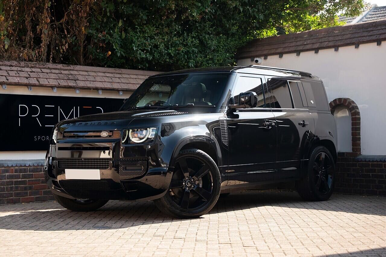 LAND ROVER DEFENDER DIESEL ESTATE 3.0 D250 X-Dynamic SE 110 5dr Auto for sale UK