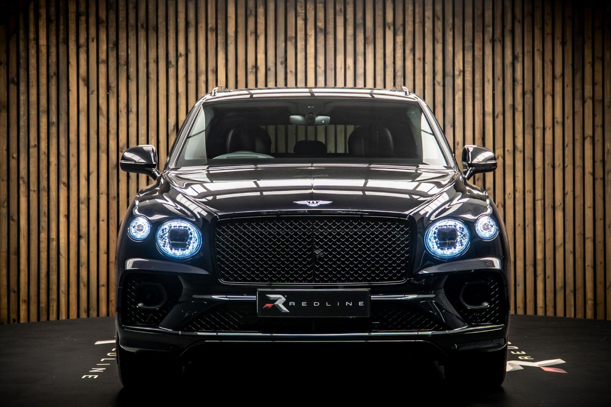 BENTLEY BENTAYGA ESTATE 4.0 V8 Azure 5dr Auto for sale UK - Slide 4