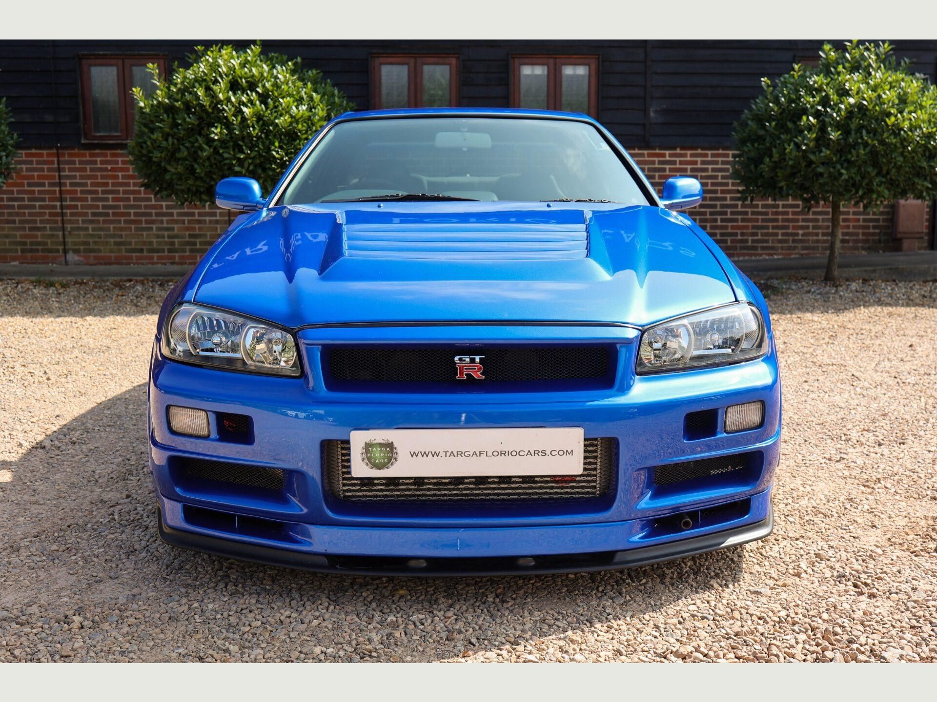 NISSAN SKYLINE GT-R V SPEC 2.6 Twin Turbo 2dr for sale UK - Slide 8
