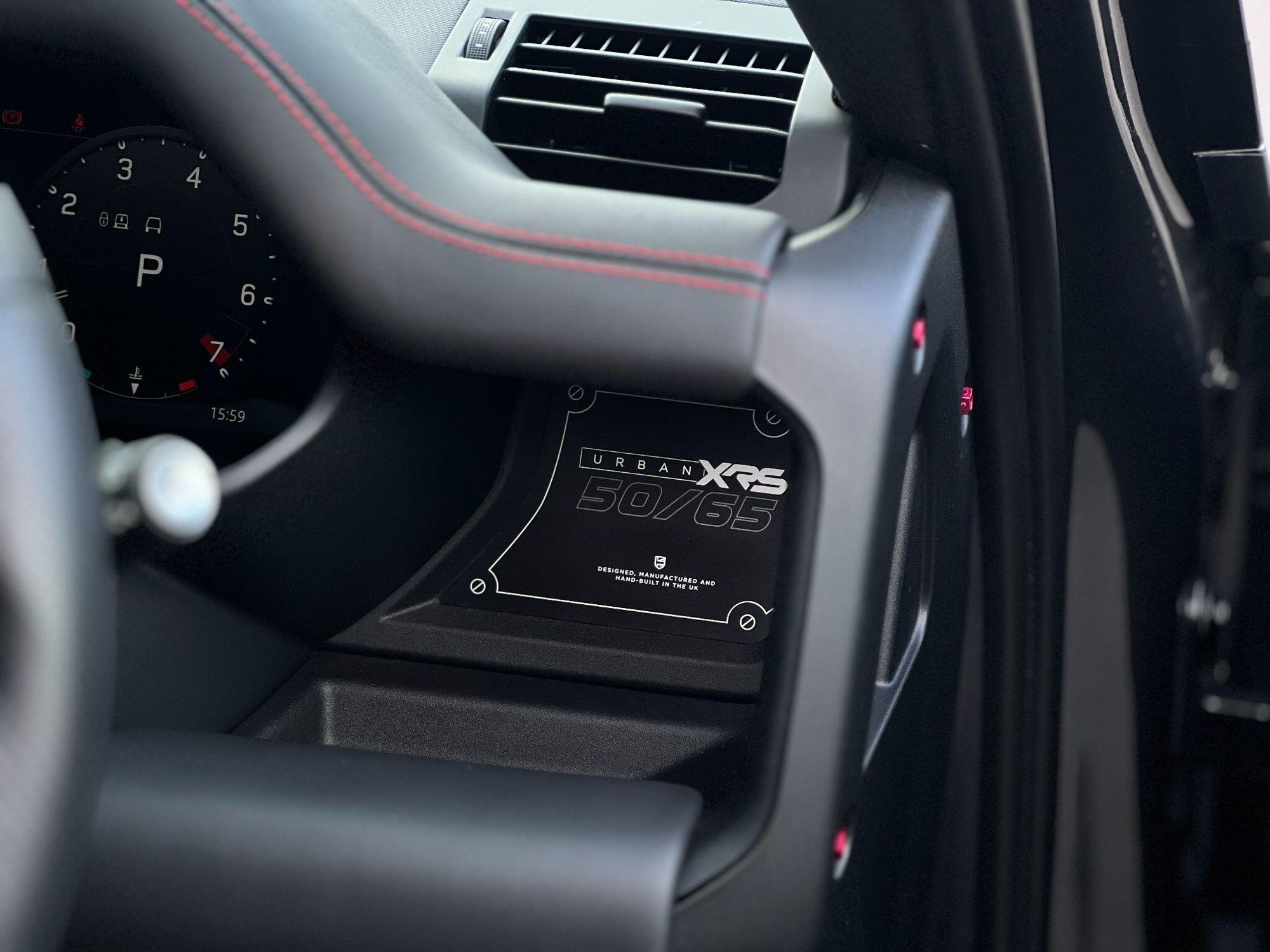 LAND ROVER DEFENDER ESTATE SPECIAL EDITIONS 5.0 P525 V8 Carpathian Edition 90 3dr Auto for sale UK - Slide 4