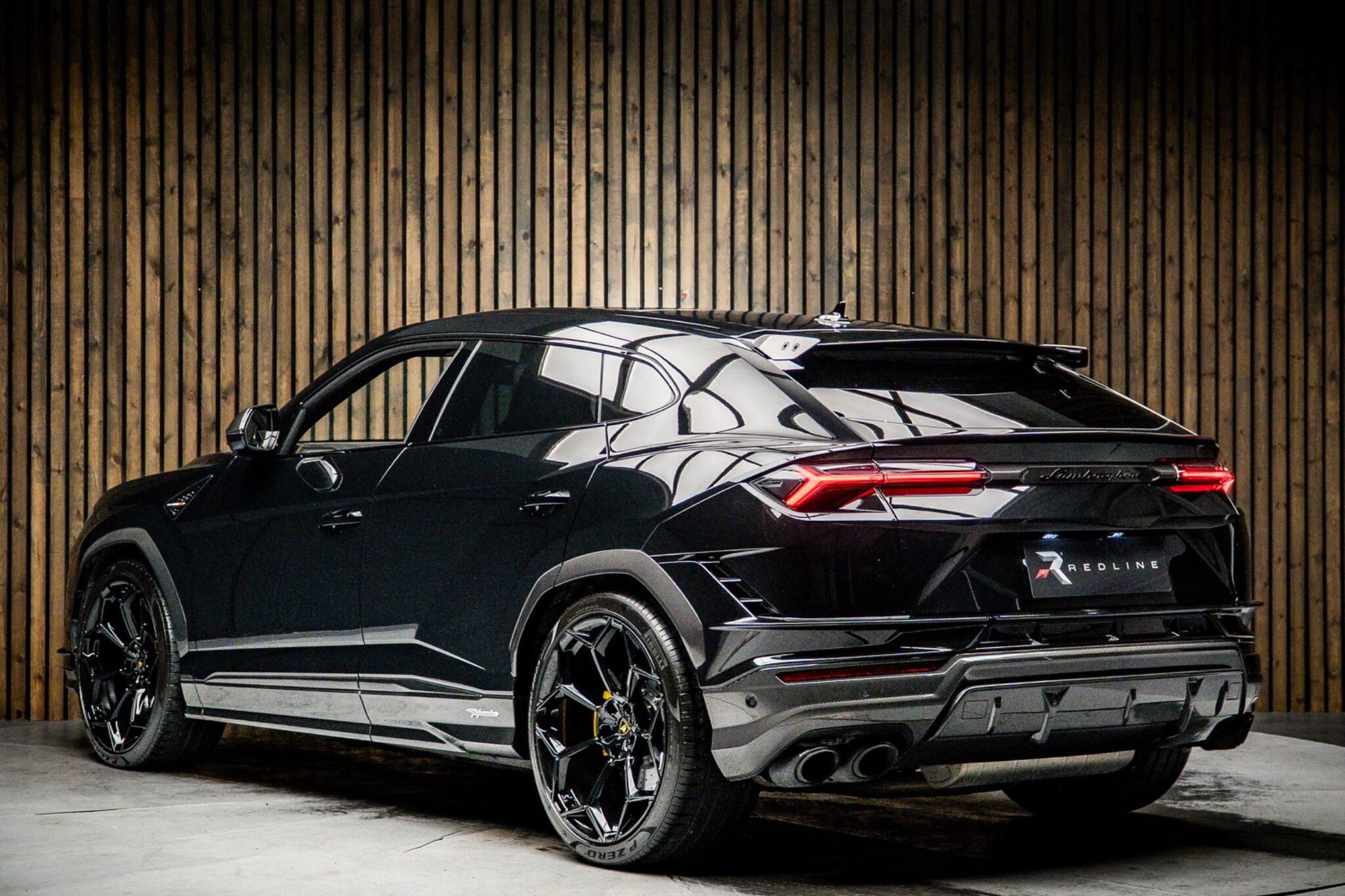 LAMBORGHINI URUS ESTATE 4.0T FSI V8 Performante 5dr Auto for sale UK - Slide 3