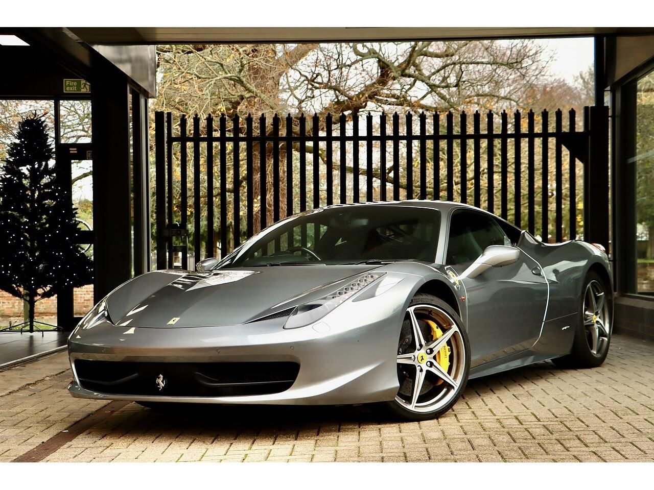 FERRARI 458 COUPE Italia 2dr Auto for sale UK - Slide 2