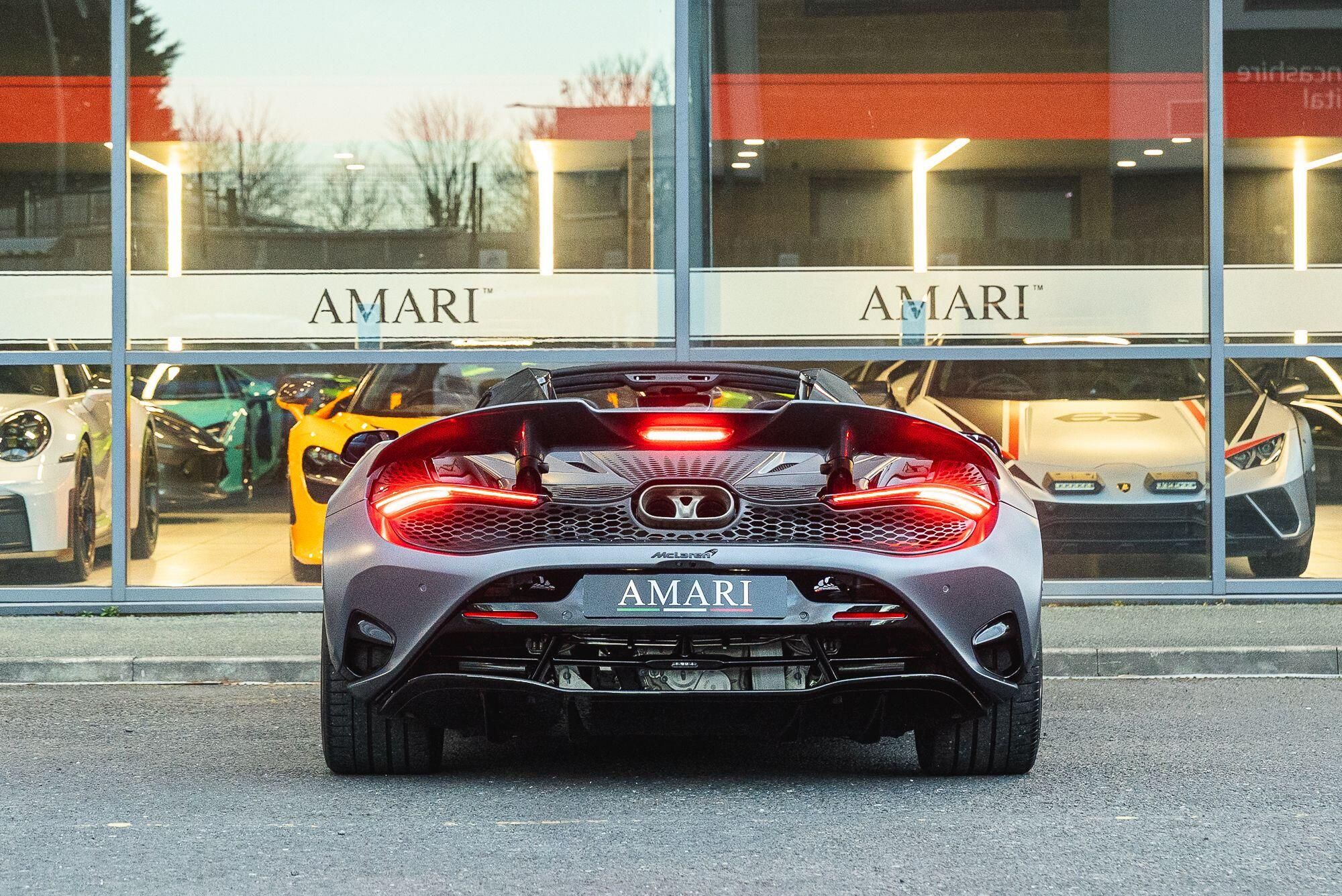 MCLAREN 750 S SPIDER V8 2dr SSG Auto for sale UK - Slide 3