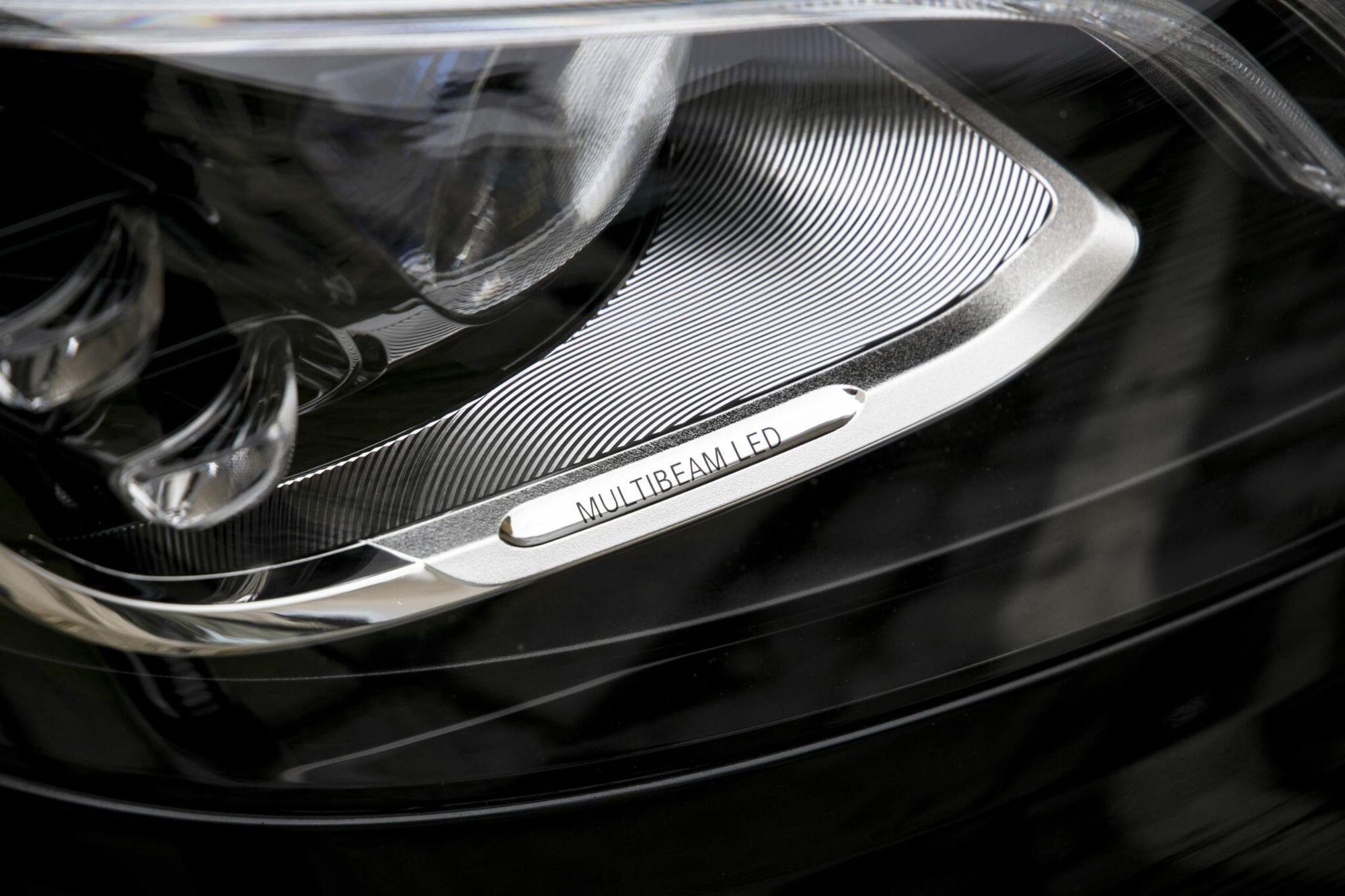 MERCEDES-BENZ S CLASS SALOON S500L AMG Line Premium Plus 4dr 9G-Tronic for sale UK - Slide 3