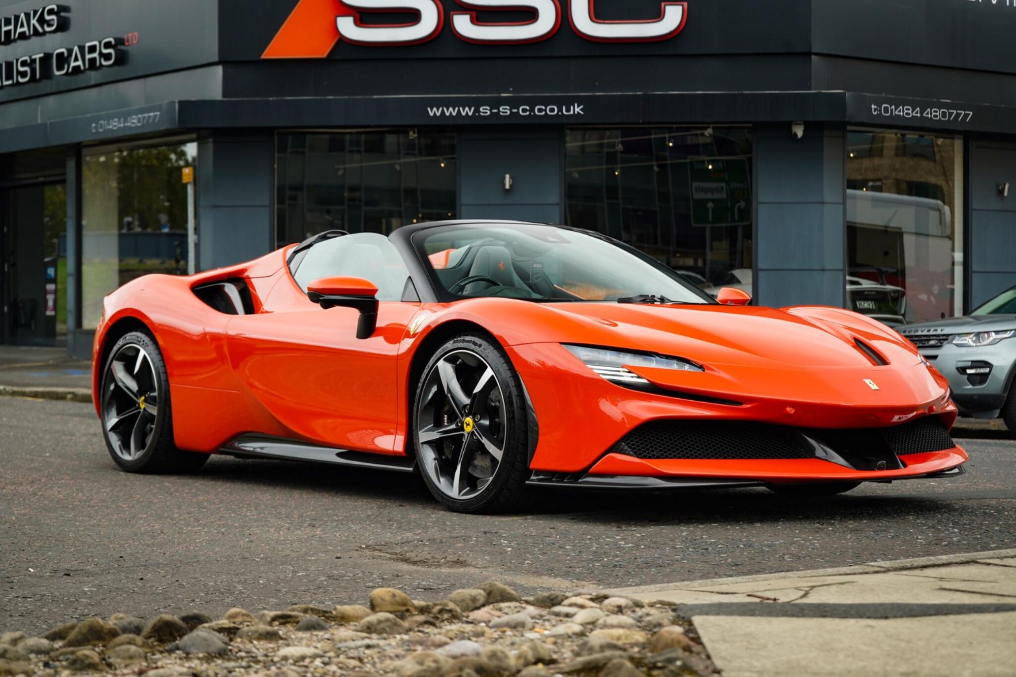 FERRARI SF90 SPIDER 2dr Auto for sale UK - Slide 4