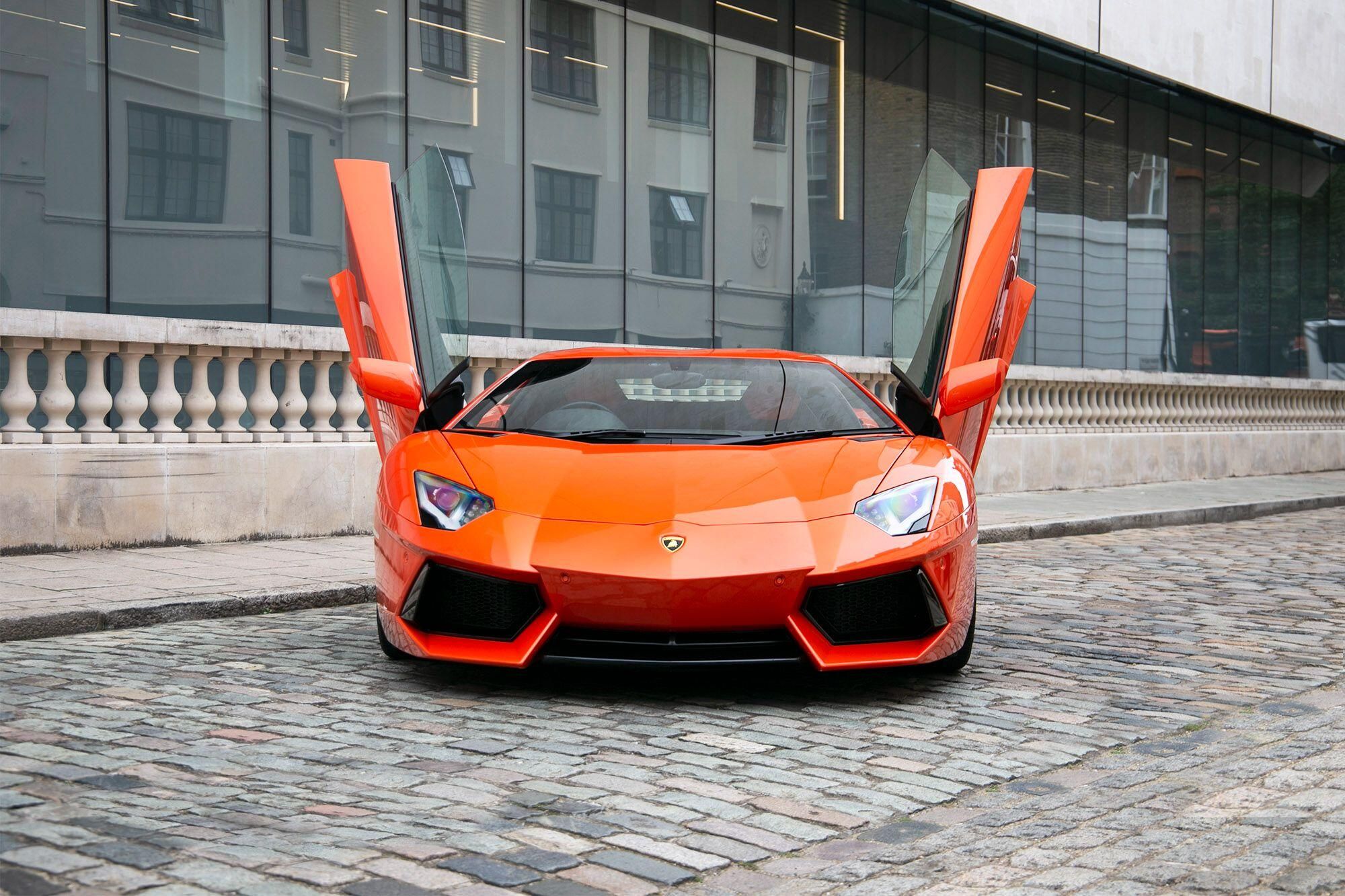 LAMBORGHINI AVENTADOR COUPE LP 700-4 2dr ISR for sale UK - Slide 9