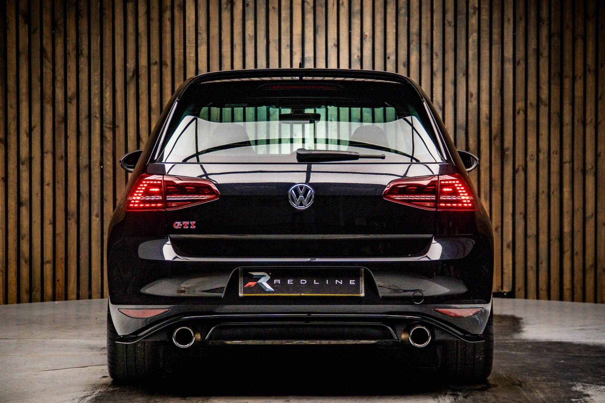 VOLKSWAGEN GOLF HATCHBACK SPECIAL EDITION 2.0 TSI GTI Clubsport S 3dr for sale UK - Slide 6