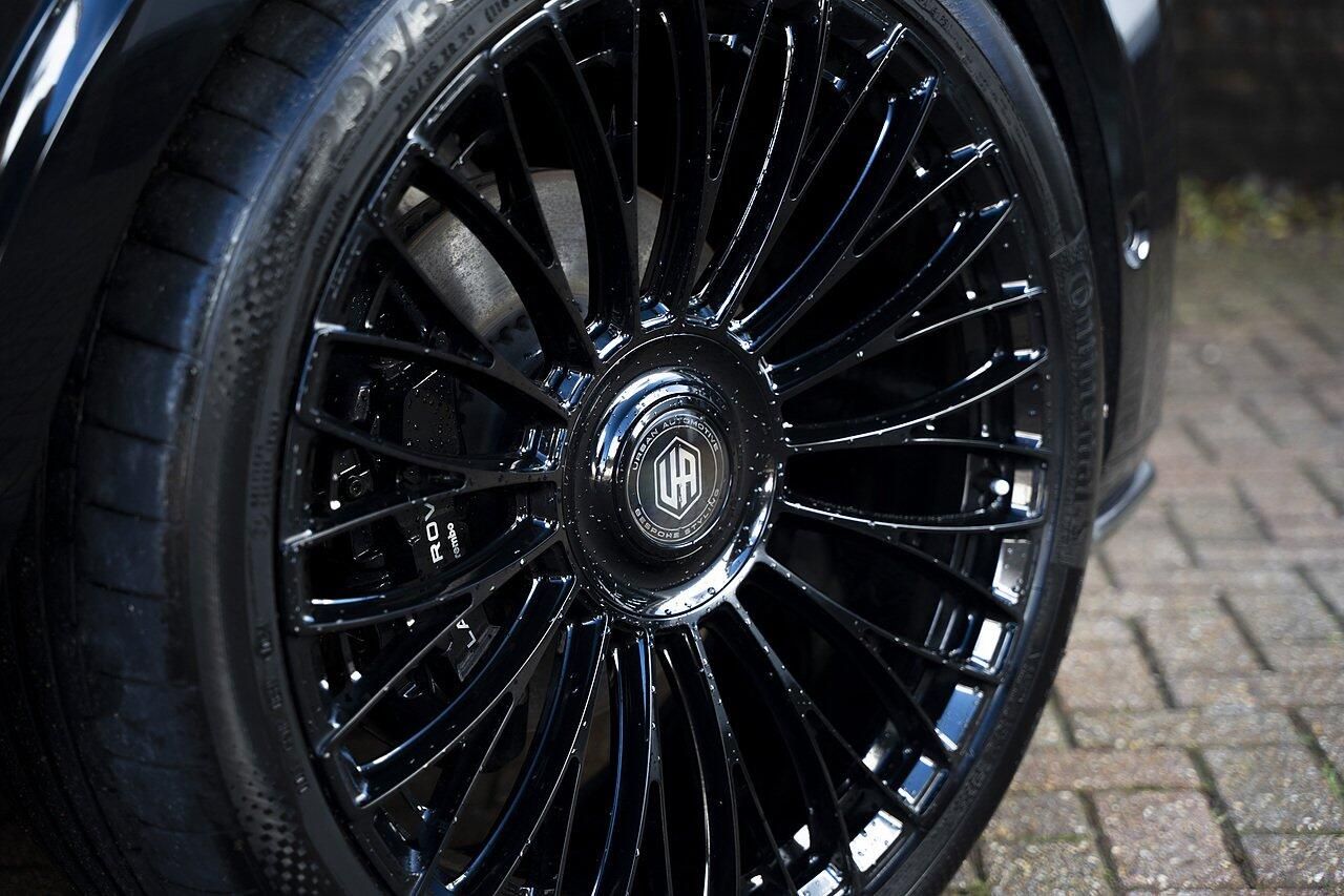 LAND ROVER RANGE ROVER ESTATE 3.0 P400 Autobiography 4dr Auto for sale UK - Slide 6