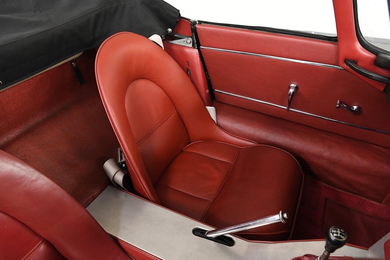 JAGUAR F-TYPE CONVERTIBLE 3.0 Supercharged V6 2dr for sale UK - Slide 9