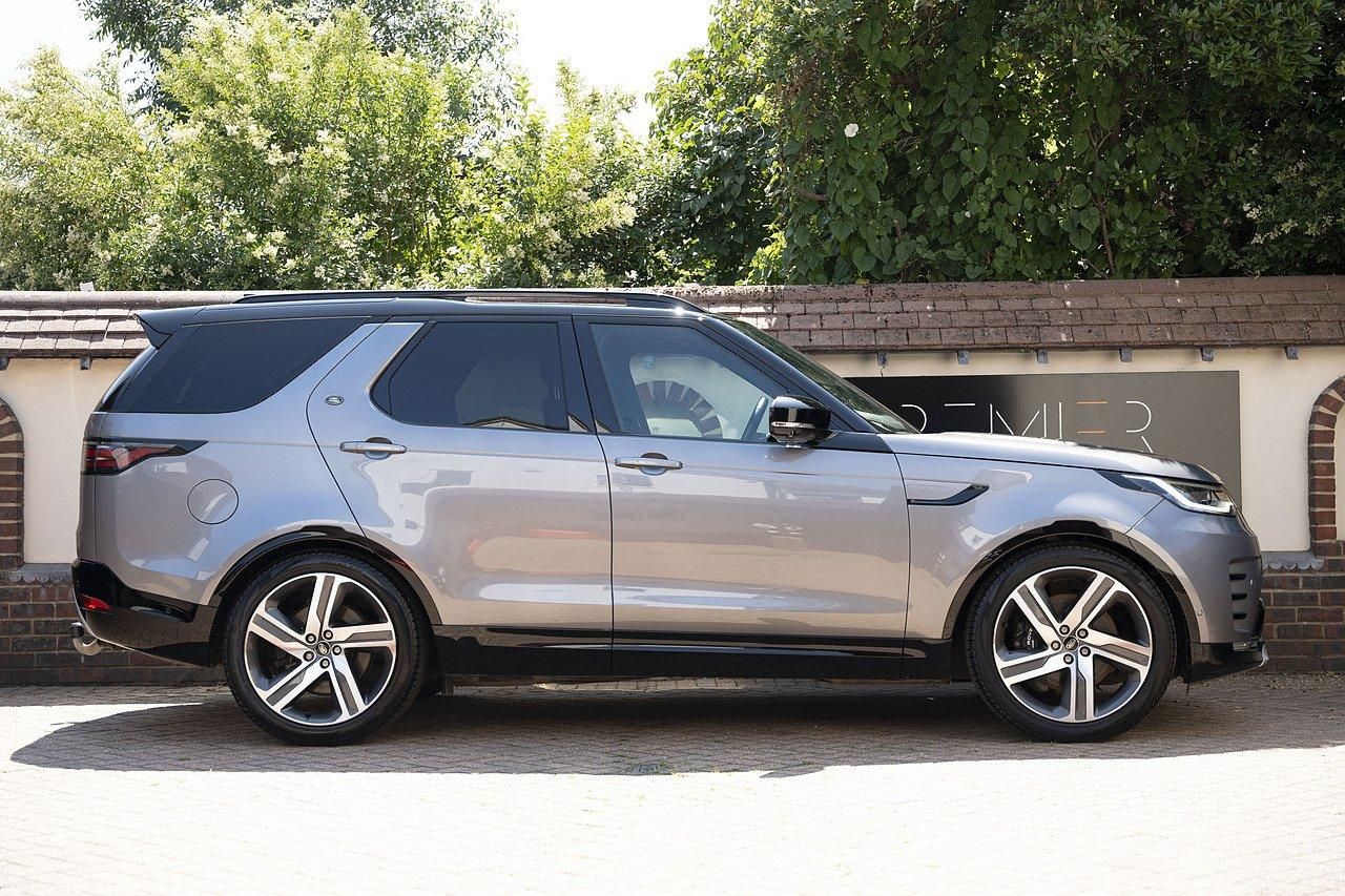 LAND ROVER DISCOVERY DIESEL SW 3.0 D300 Metropolitan Edition 5dr Auto for sale UK - Slide 3