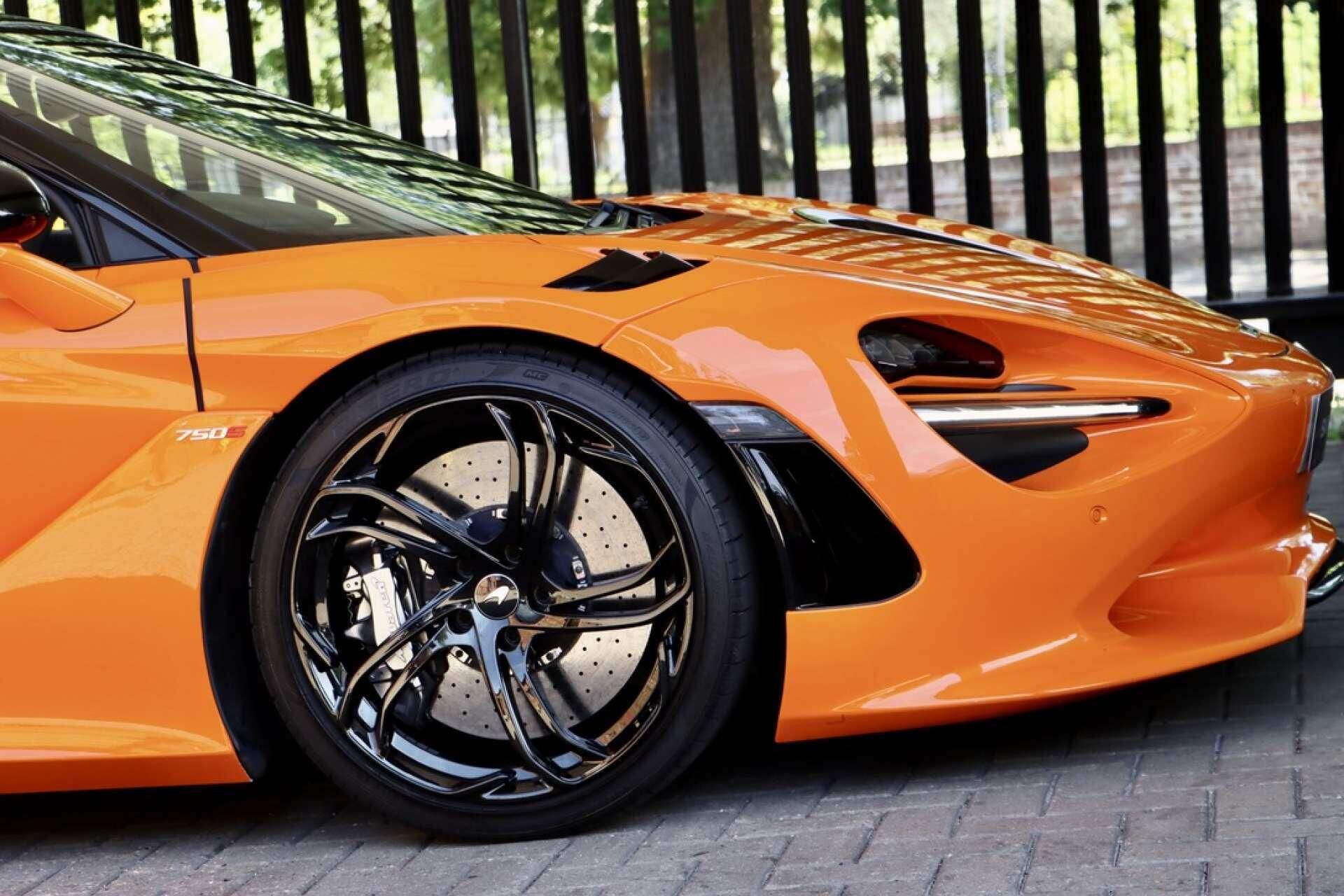 MCLAREN 750S SPIDER V8 2dr SSG Auto for sale UK - Slide 9