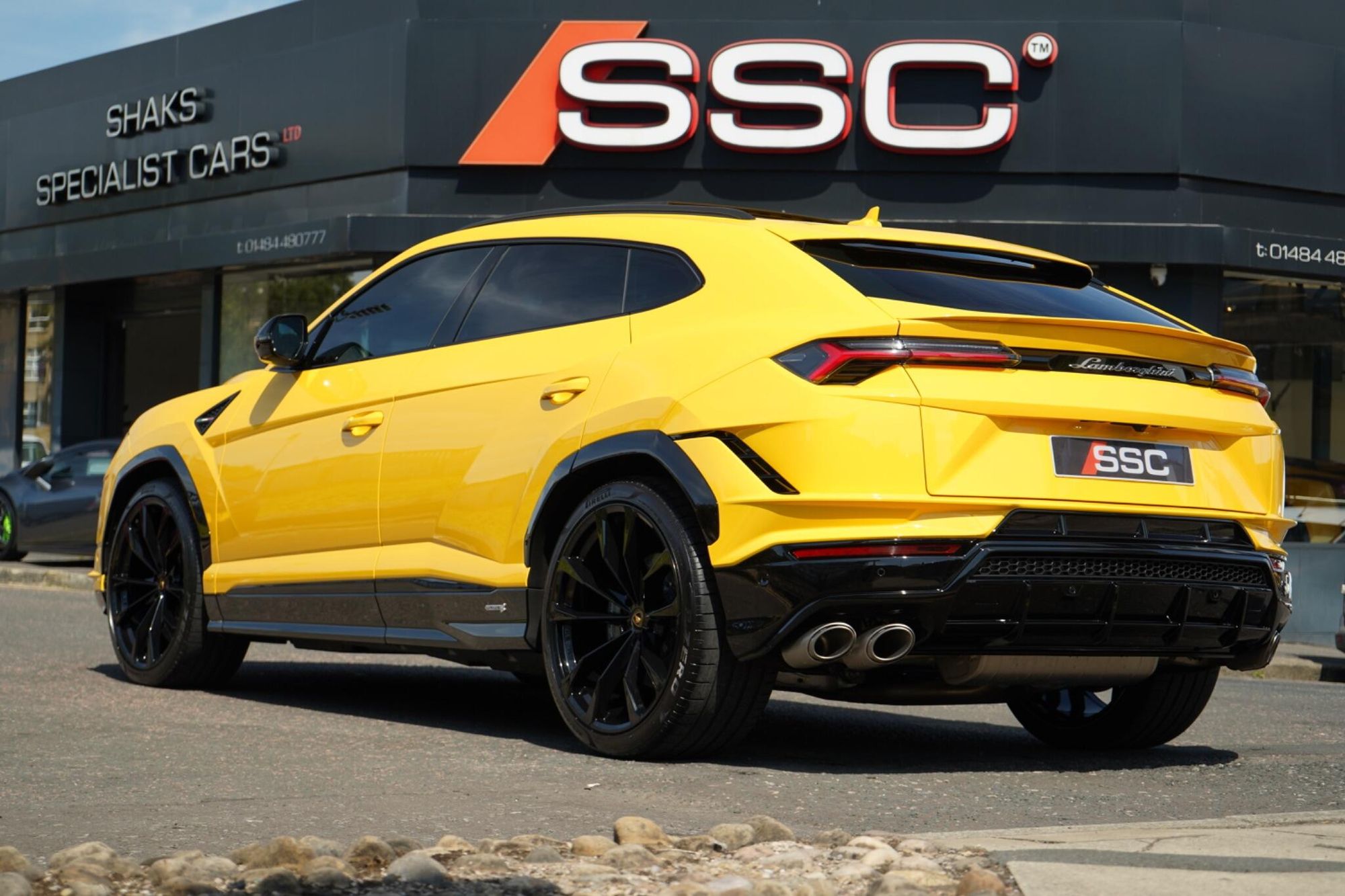LAMBORGHINI URUS ESTATE 4.0T FSI V8 S 5dr Auto for sale UK - Slide 2