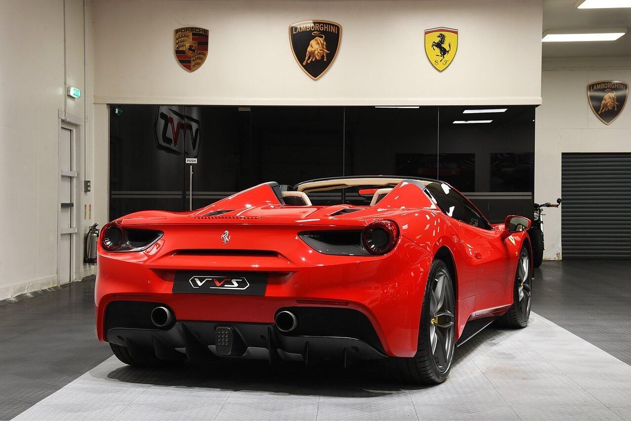 FERRARI 488 CONVERTIBLE Spider 2dr Auto for sale UK - Slide 3
