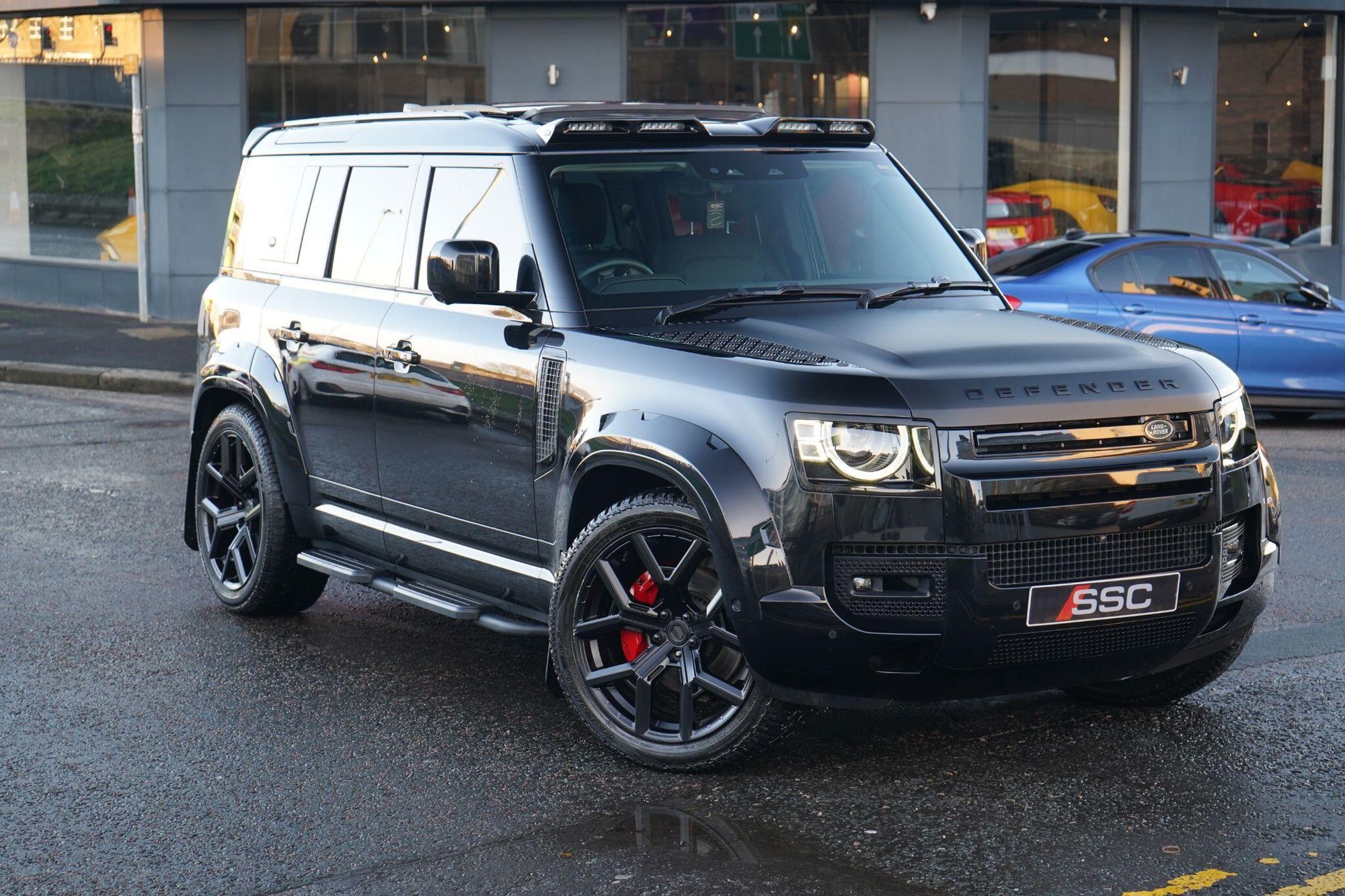 LAND ROVER DEFENDER ESTATE SPECIAL EDITIONS 3.0 P400 XS Edition 110 5dr Auto for sale UK - Slide 5