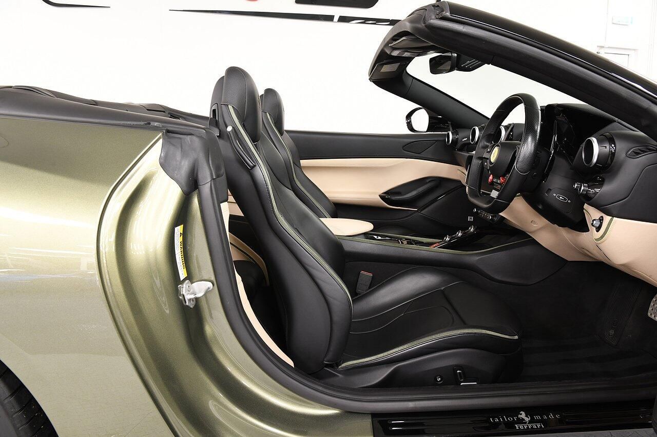 FERRARI PORTOFINO CONVERTIBLE GT 2dr Auto for sale UK - Slide 6