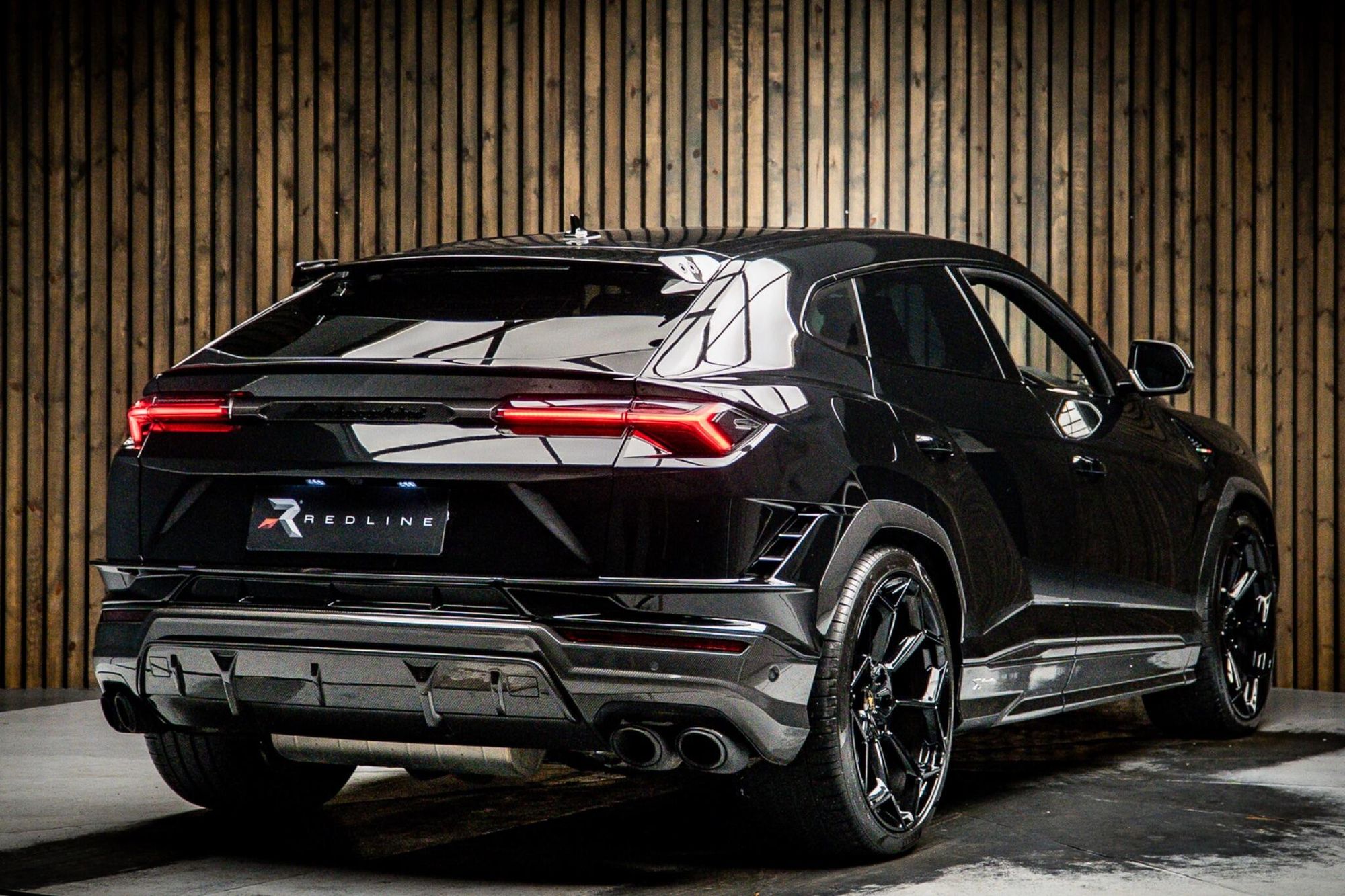 LAMBORGHINI URUS ESTATE 4.0T FSI V8 Performante 5dr Auto for sale UK - Slide 4