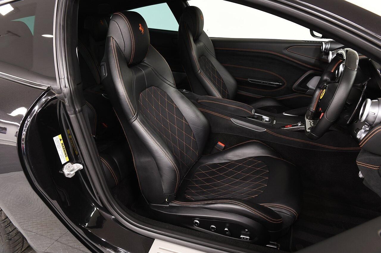 FERRARI GTC4 LUSSO COUPE T 2dr Auto for sale UK - Slide 7